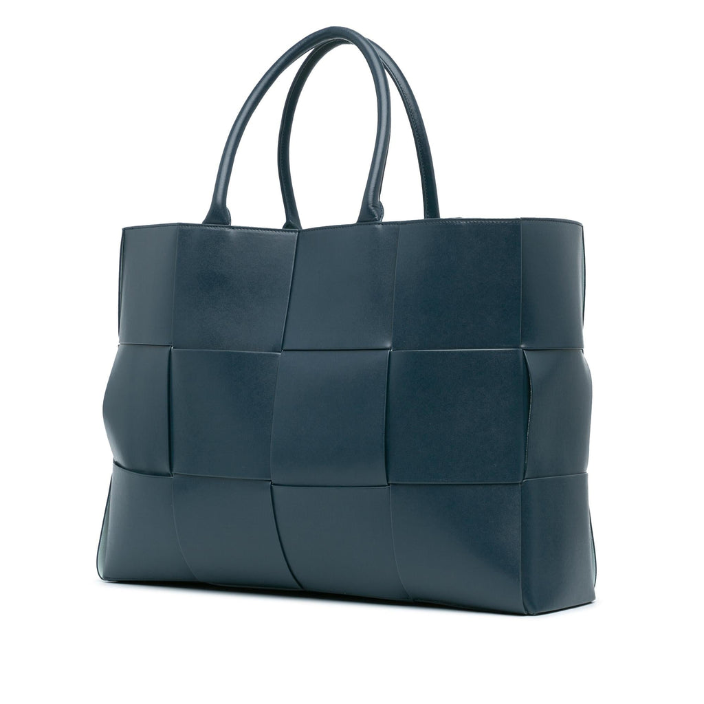 Bottega Veneta Large The Arco Tote (SHG-N7RvOD)