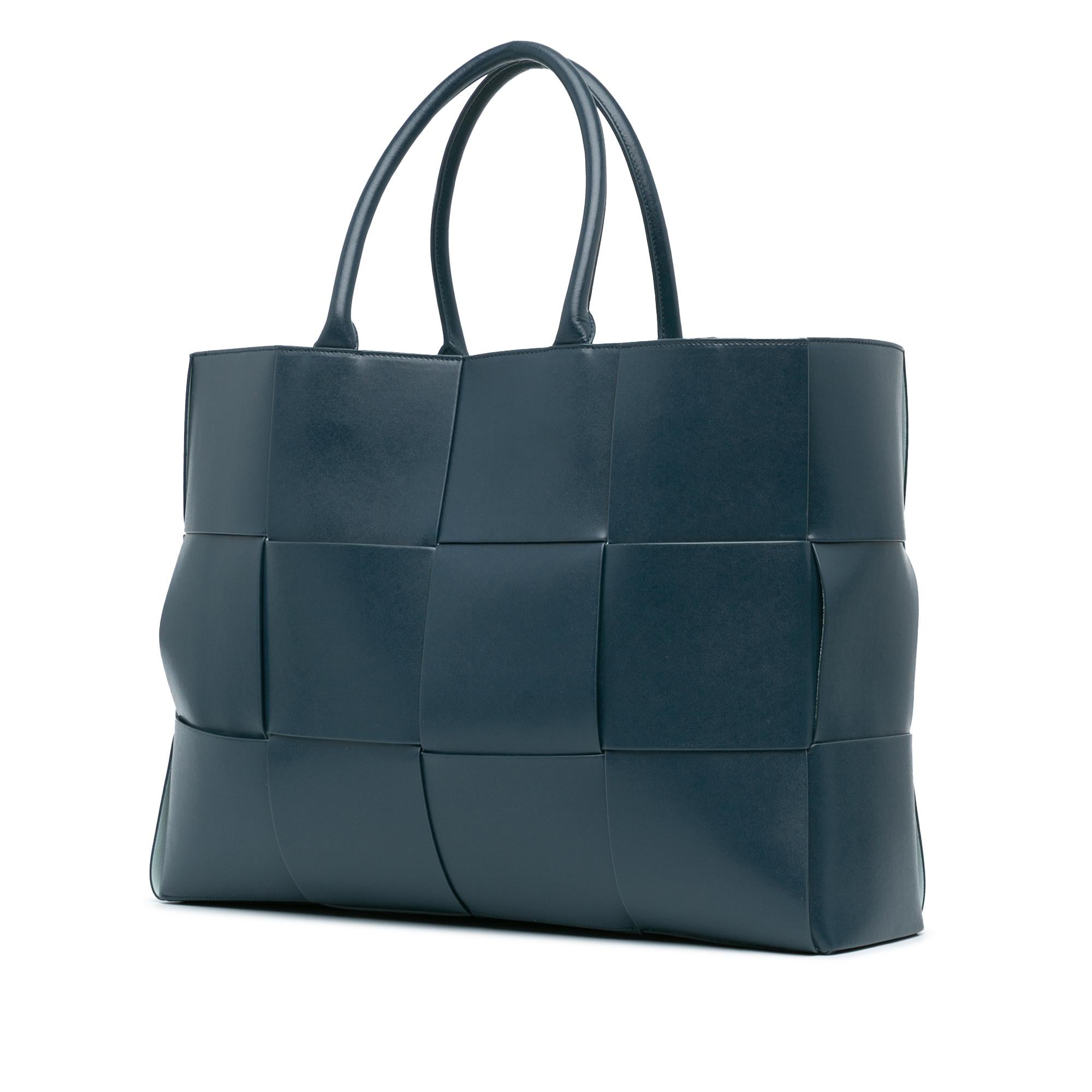 Bottega Veneta Large The Arco Tote (SHG-N7RvOD)