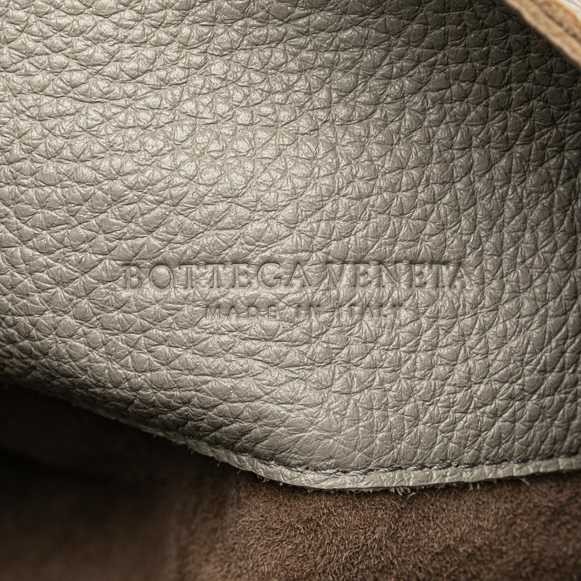 Bottega Veneta Large Washed Cervo Deerskin Hobo (SHG-VeUCjW)