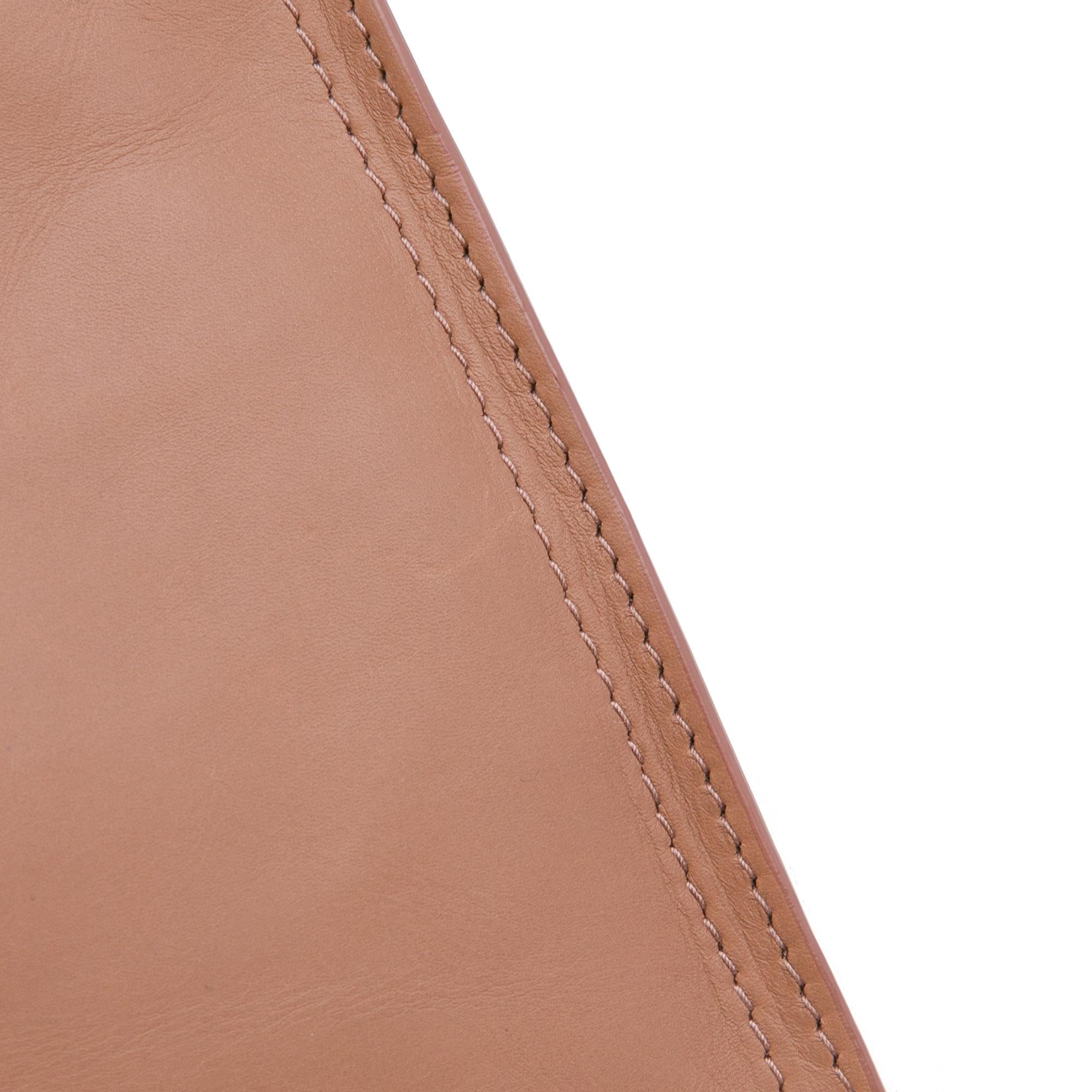 Bottega Veneta Leather Clutch (SHG-7Jqfs2)
