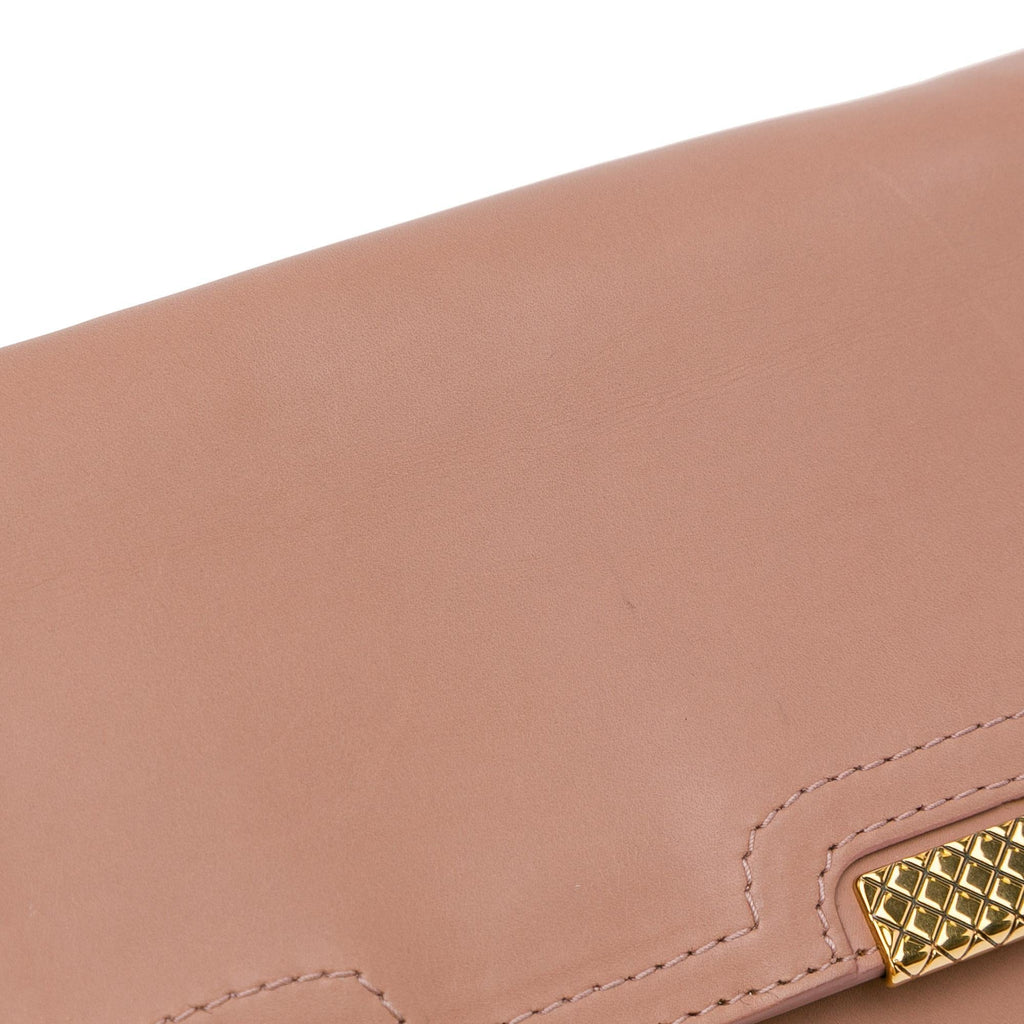 Bottega Veneta Leather Clutch (SHG-7Jqfs2)