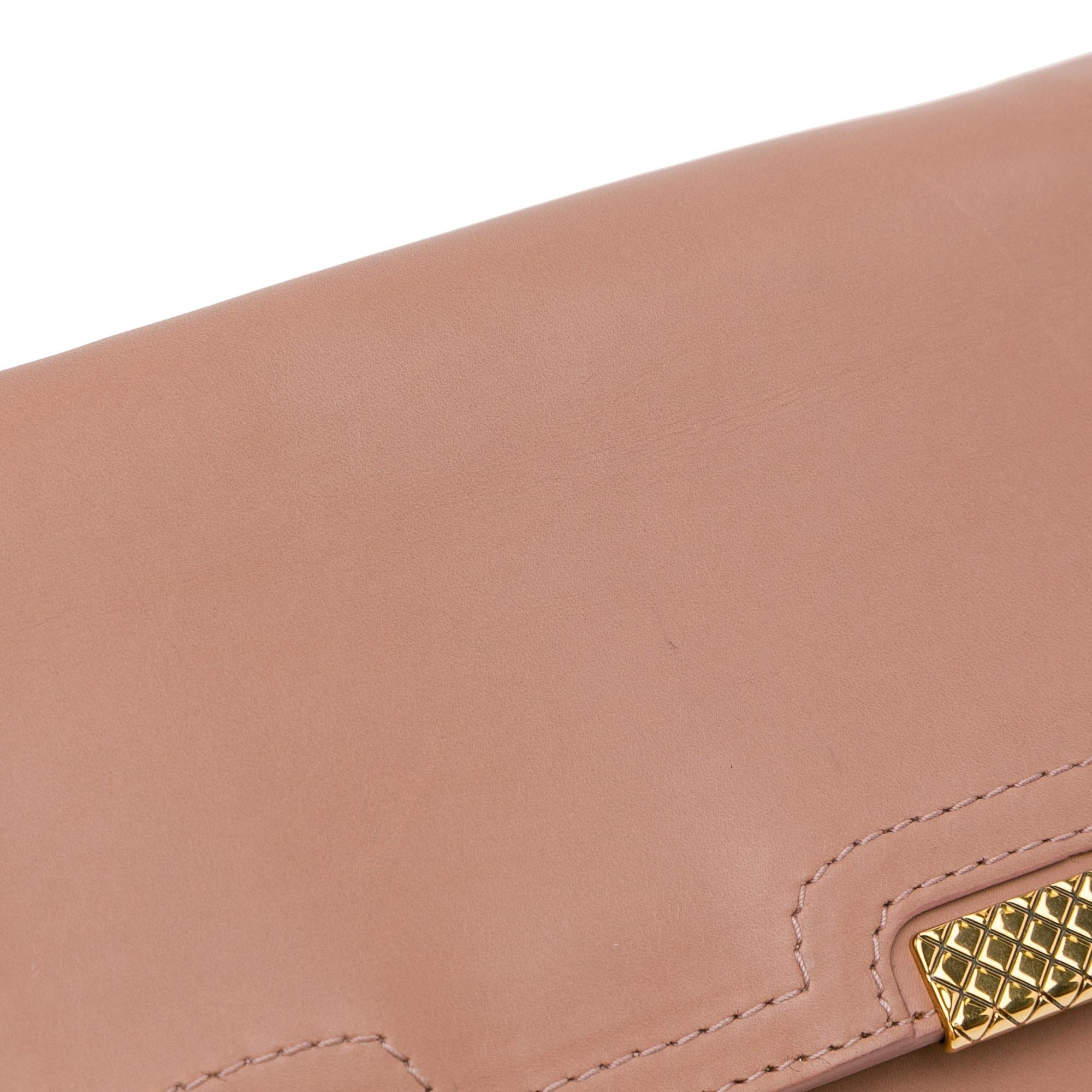 Bottega Veneta Leather Clutch (SHG-7Jqfs2)