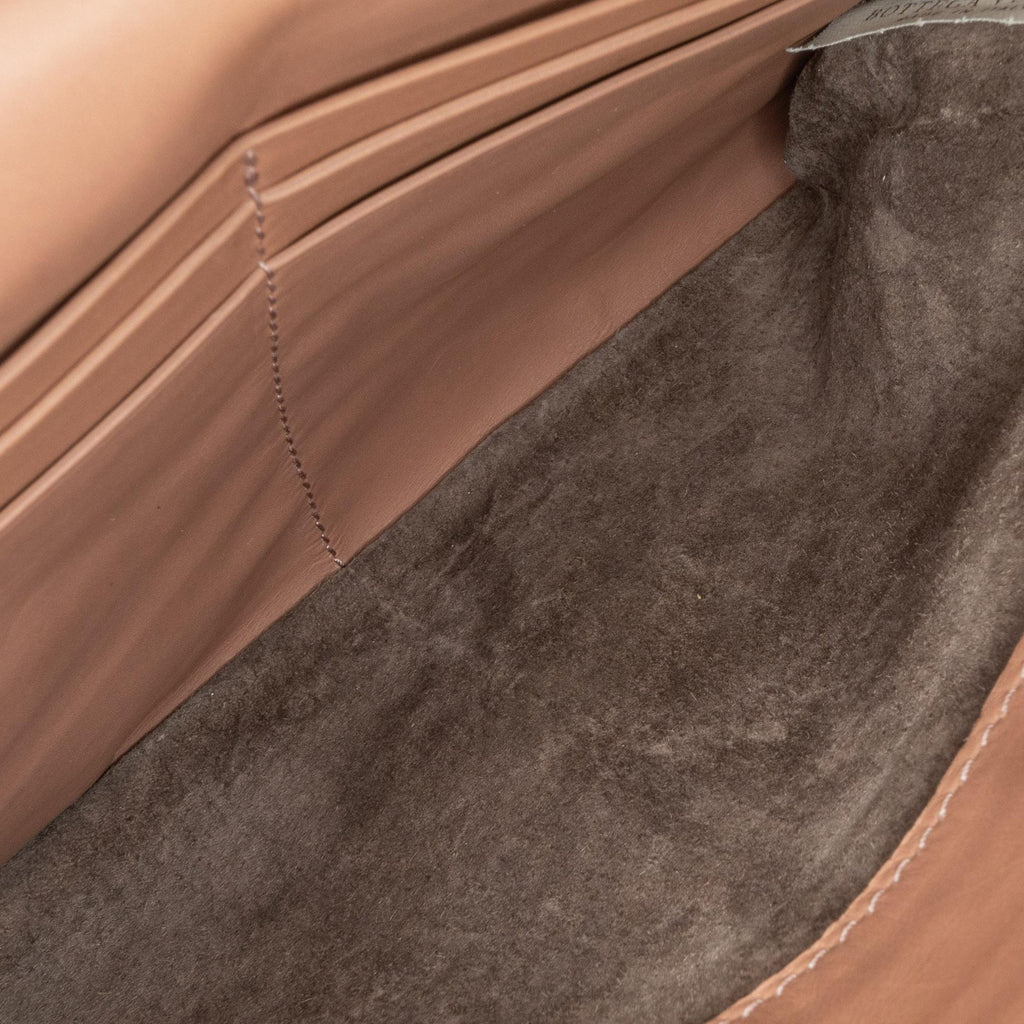 Bottega Veneta Leather Clutch (SHG-7Jqfs2)