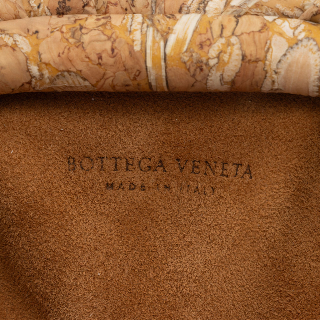 Bottega Veneta Leather Cork Extra Mini Pouch (SHF-Nj89fx)