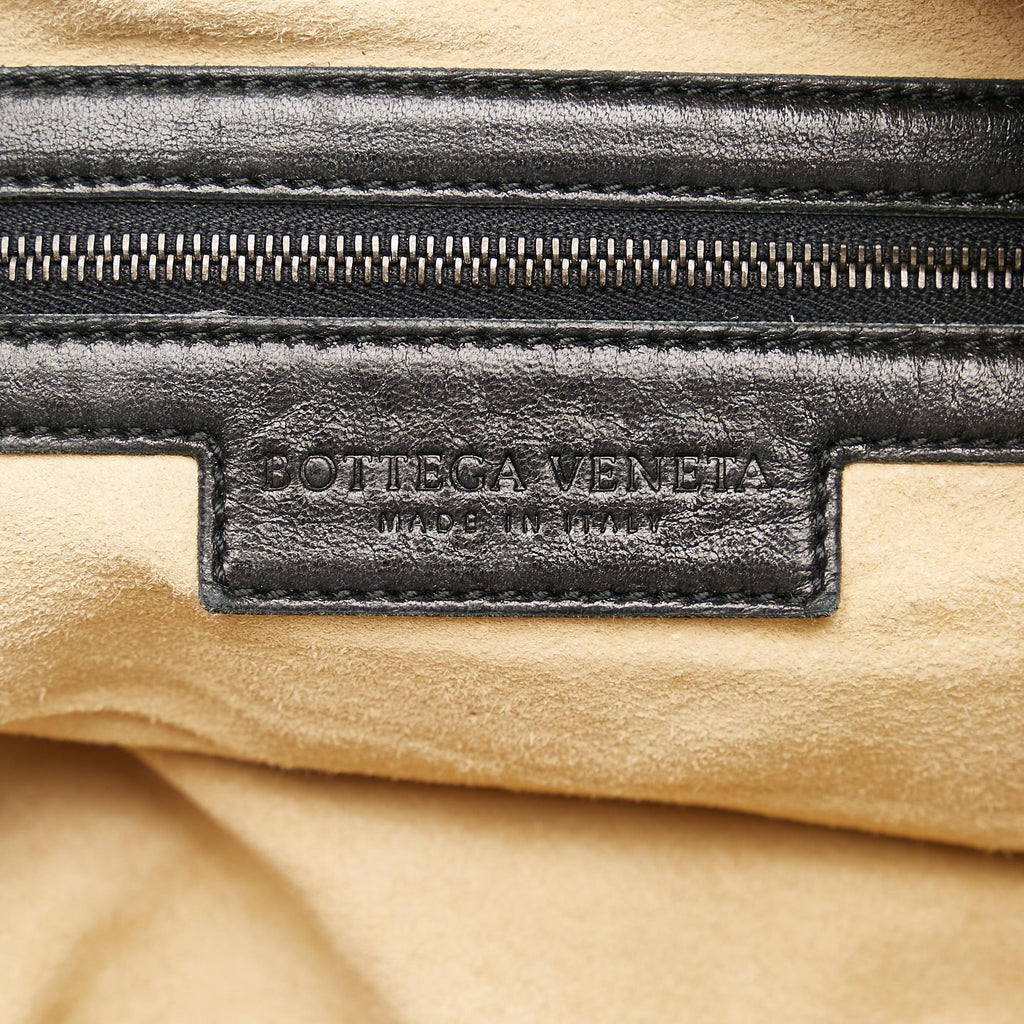 Bottega Veneta Leather Shoulder Bag (SHG-34977)