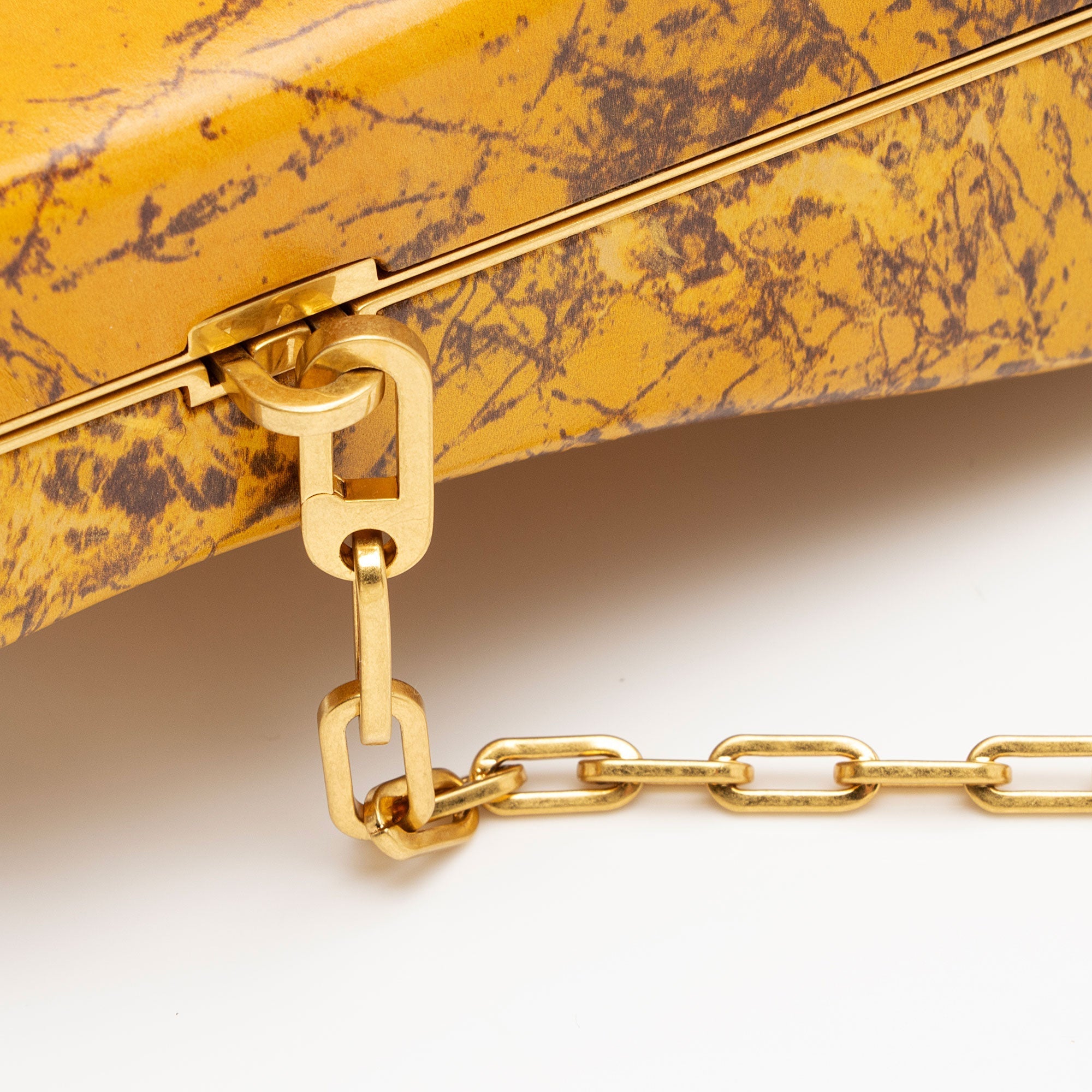 Bottega Veneta Leather Wave Chain Shoulder Bag (SHF-c0iXju)