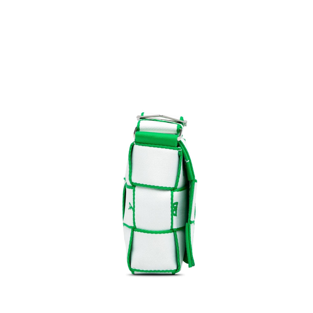 Bottega Veneta Maxi Intrecciato Canvas Webbing Cassette (SHG-RmDDRK)