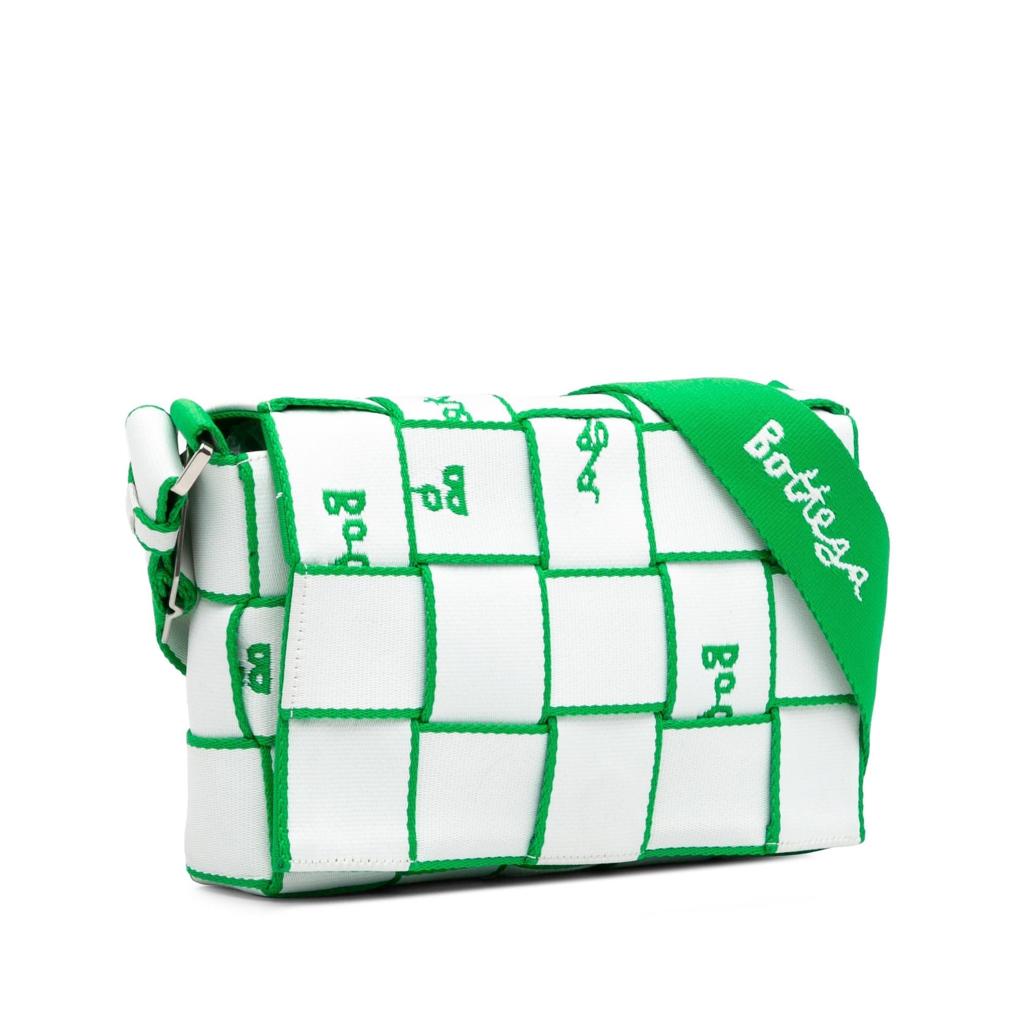 Bottega Veneta Maxi Intrecciato Canvas Webbing Cassette (SHG-RmDDRK)