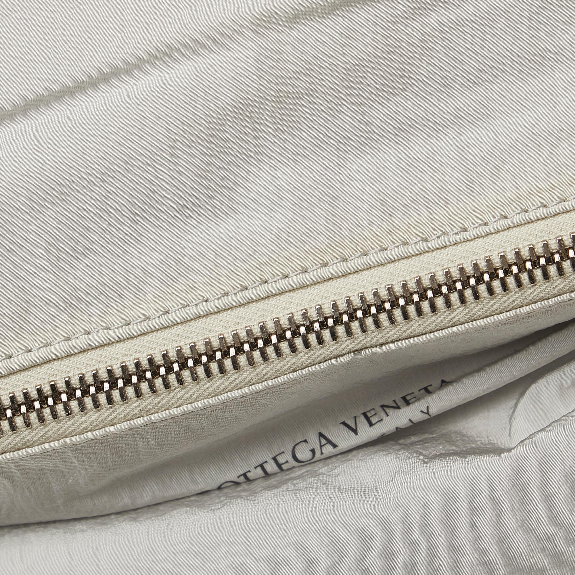 Bottega Veneta Maxi Intrecciato Cassette Tote (SHG-C0Nfyf)