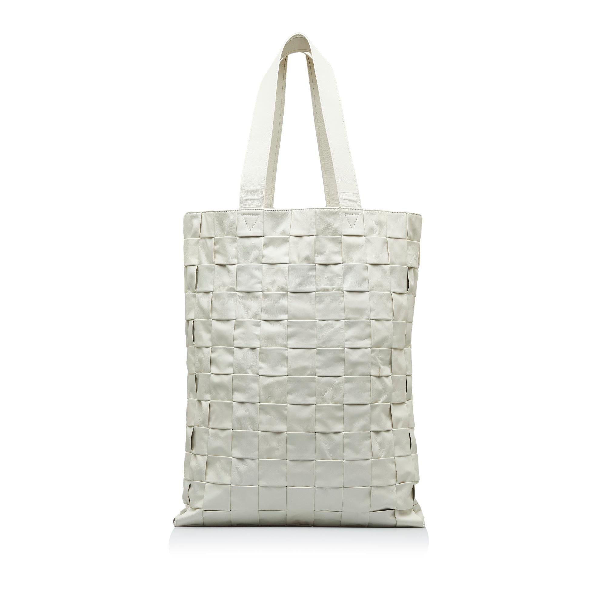 Bottega Veneta Maxi Intrecciato Cassette Tote (SHG-C0Nfyf)
