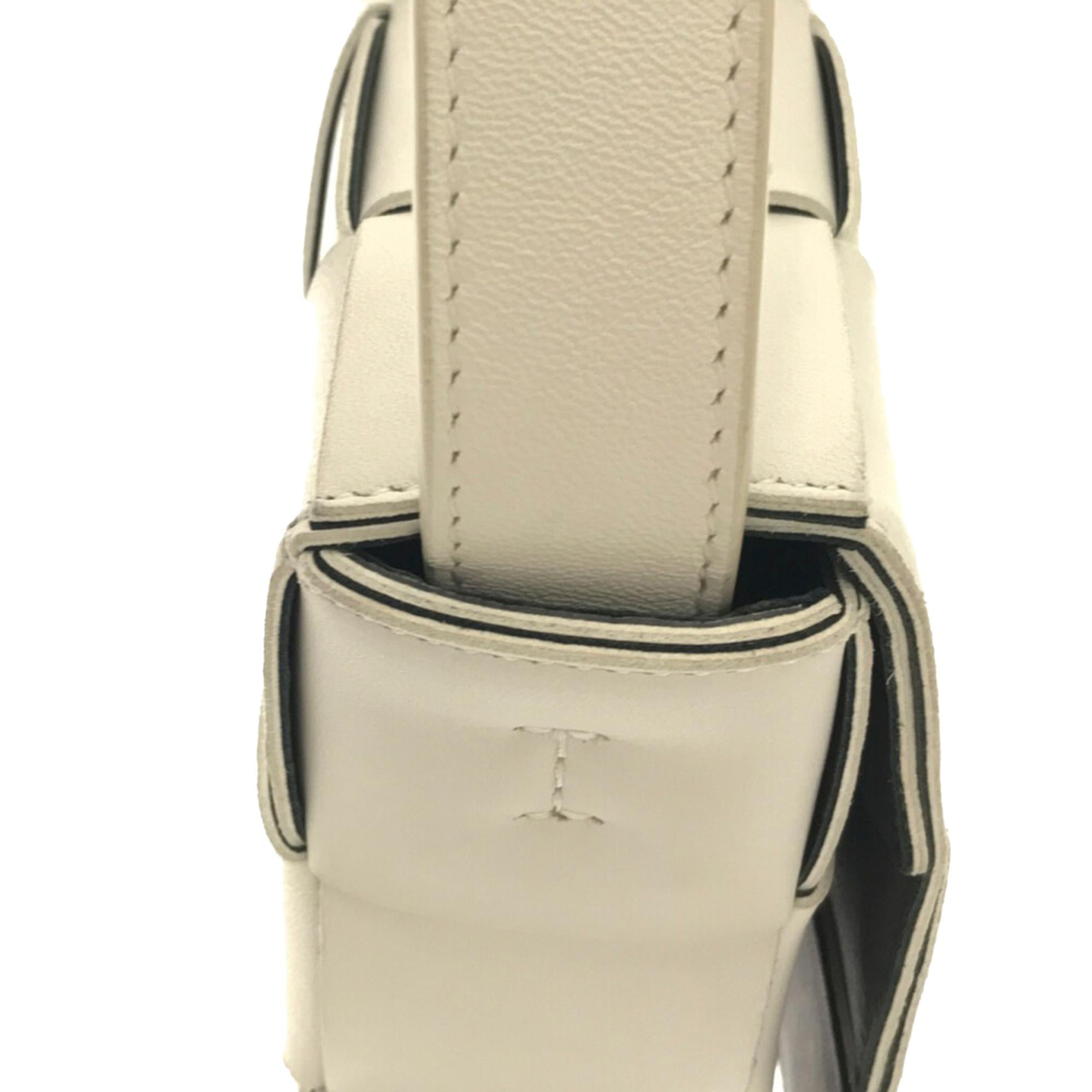 Bottega Veneta Maxi Intrecciato Cassette (SHG-wOhUHP)