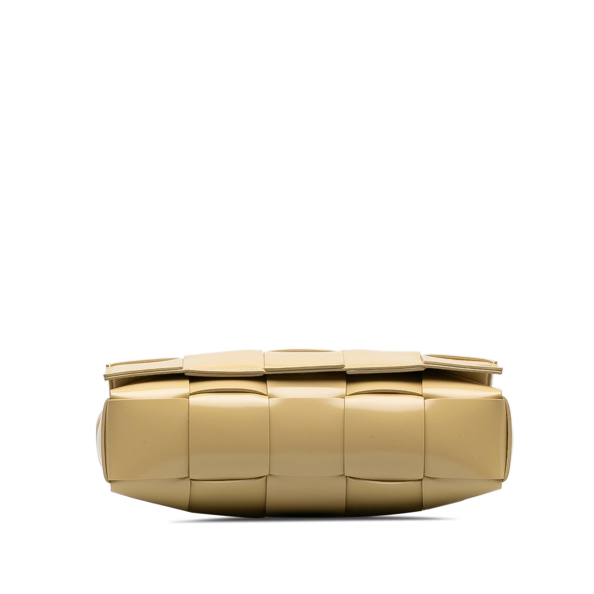 Bottega Veneta Maxi Intrecciato Cassette (SHG-TsKAVj)