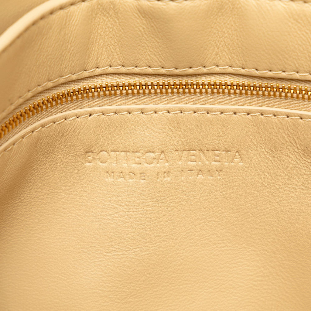 Bottega Veneta Maxi Intrecciato Cassette (SHG-TsKAVj)