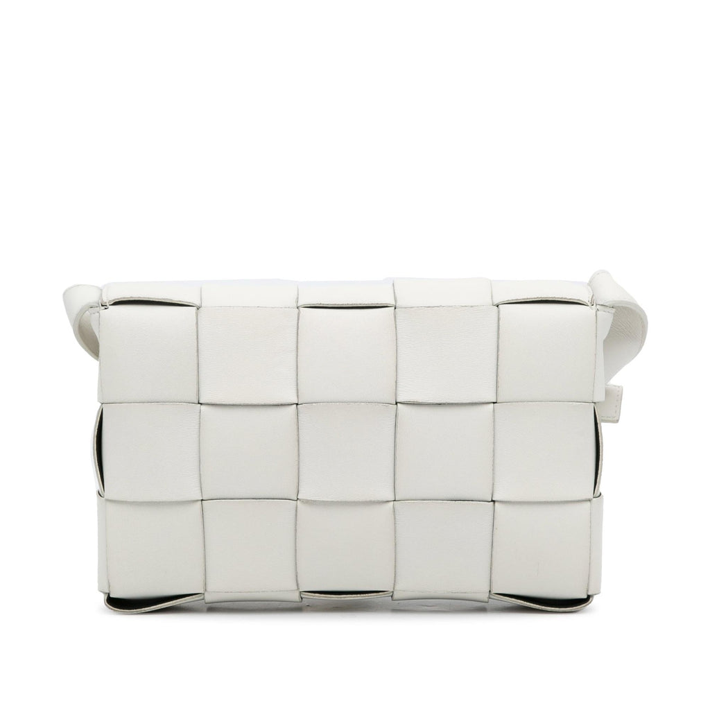 Bottega Veneta Maxi Intrecciato Cassette (SHG-k60ZZD)