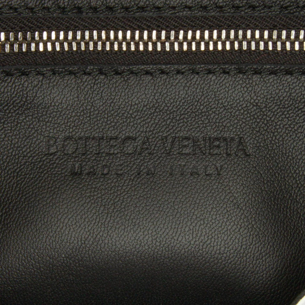 Bottega Veneta Maxi Intrecciato Cassette (SHG-k60ZZD)