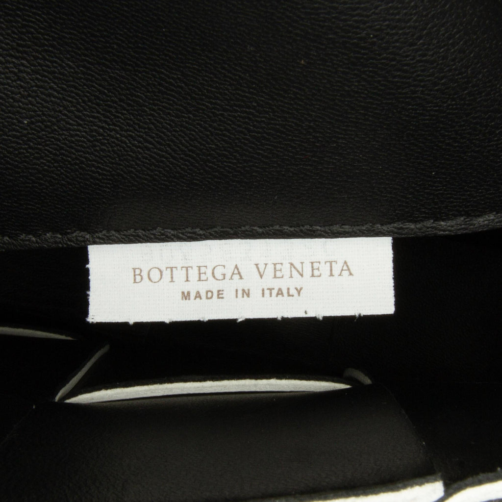 Bottega Veneta Maxi Intrecciato Cassette (SHG-k60ZZD)