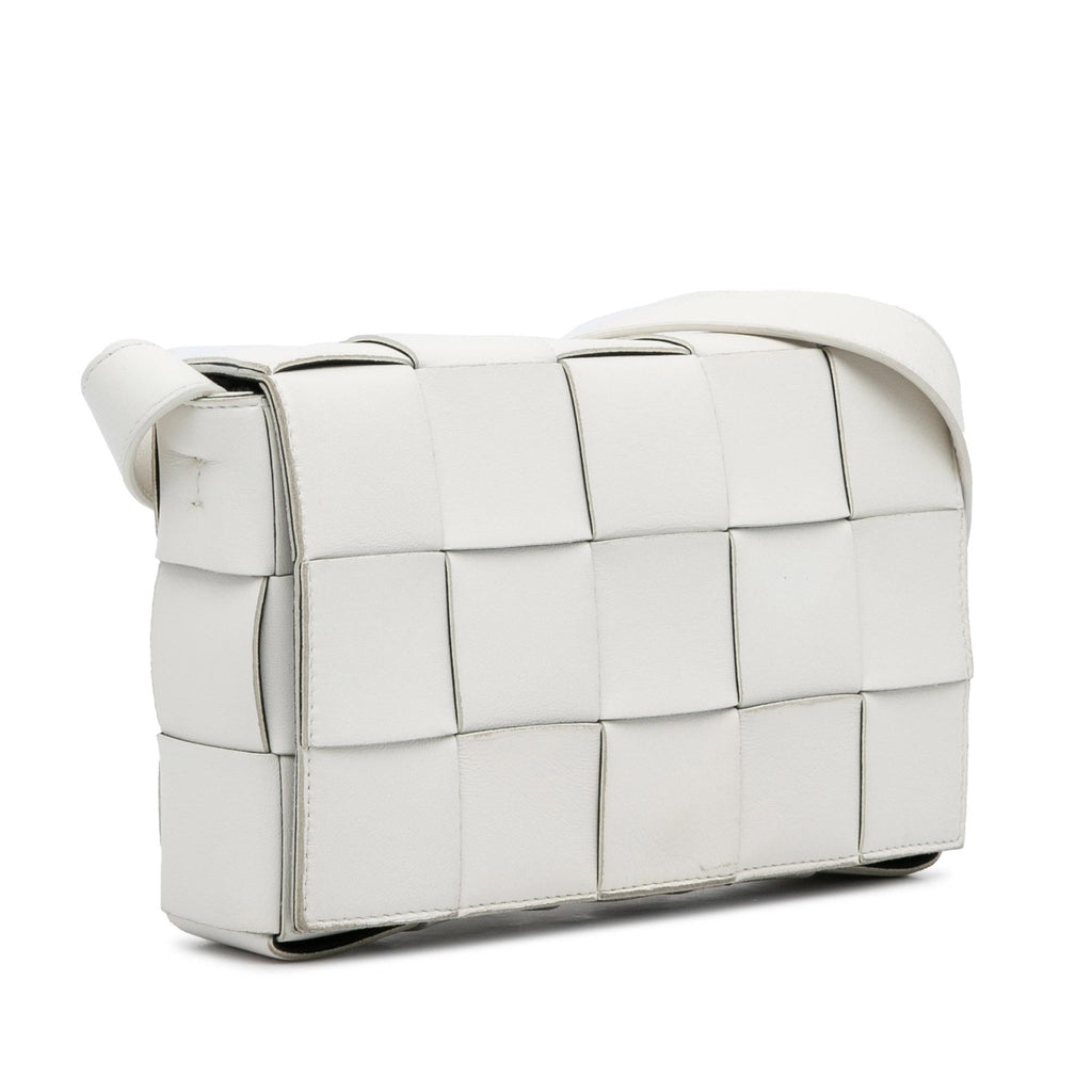 Bottega Veneta Maxi Intrecciato Cassette (SHG-k60ZZD)