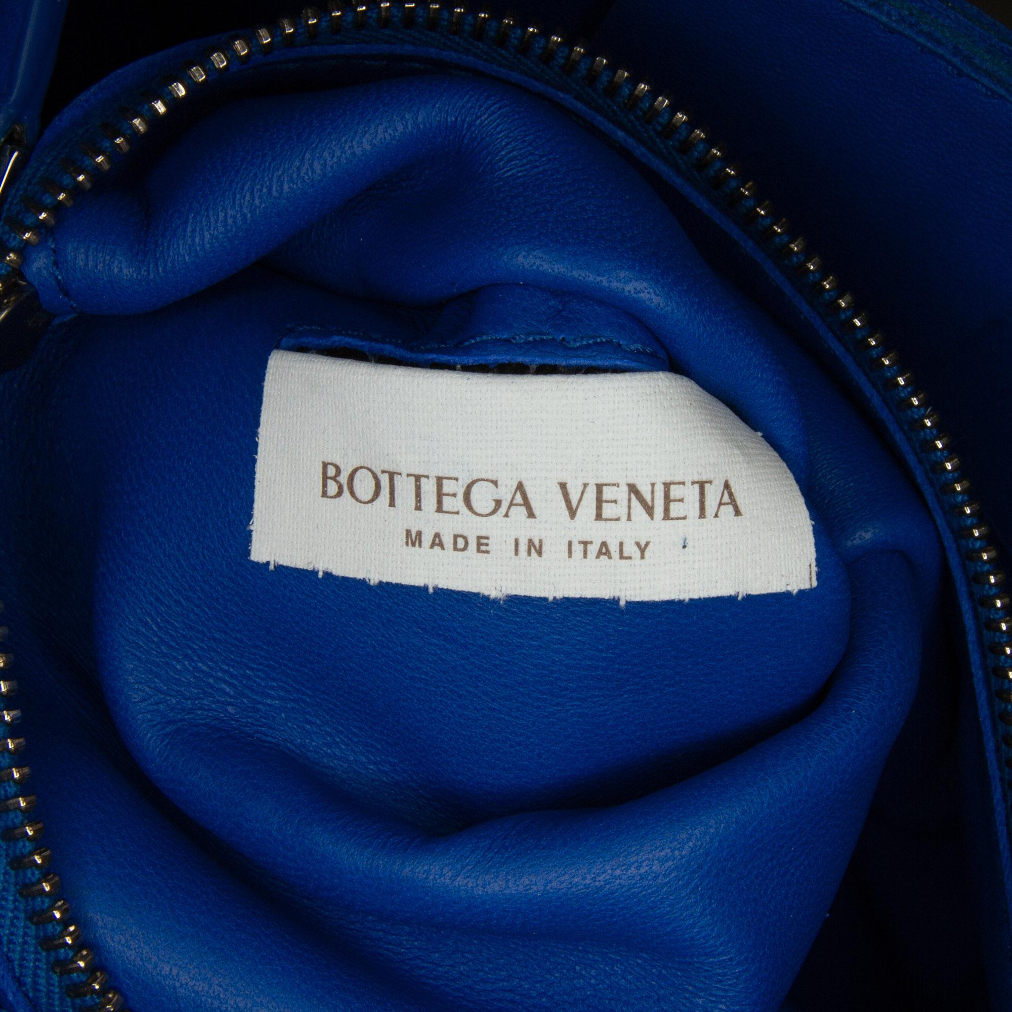 Bottega Veneta Maxi Intrecciato Cassette (SHG-AjD6sS)
