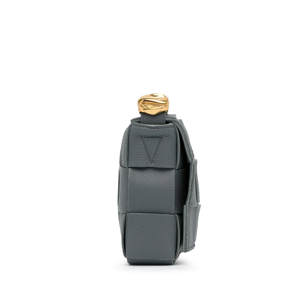 Bottega Veneta Maxi Intrecciato Cassette (SHG-BU3YmG)