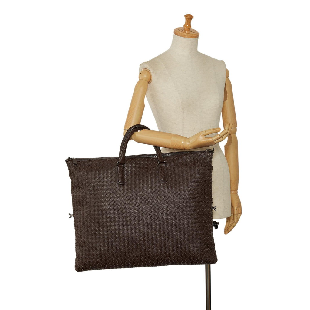 Bottega Veneta Maxi Intrecciato Convertible Tote (SHG-rkPNIe)