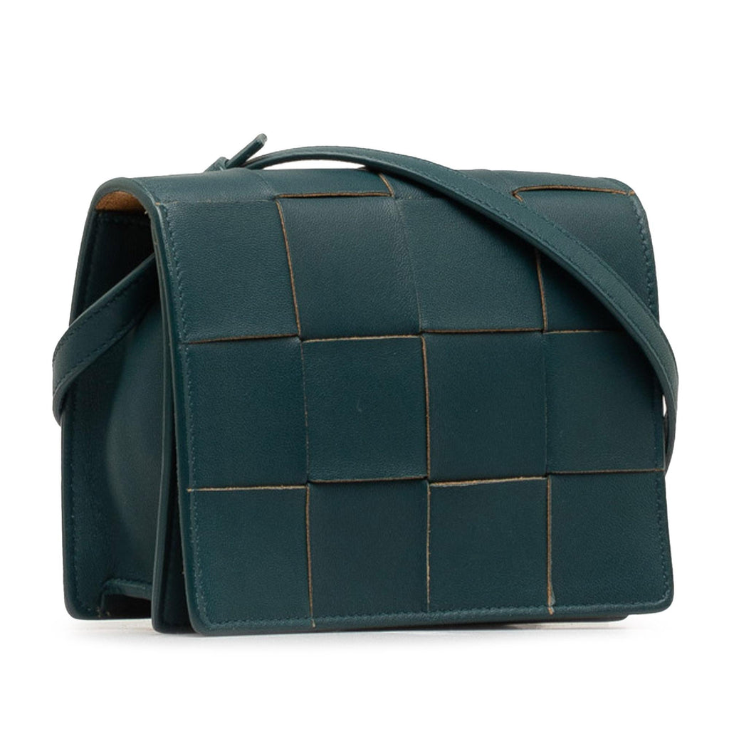 Bottega Veneta Maxi Intrecciato Mini Cassette Crossbody (SHG-SyAxrp)