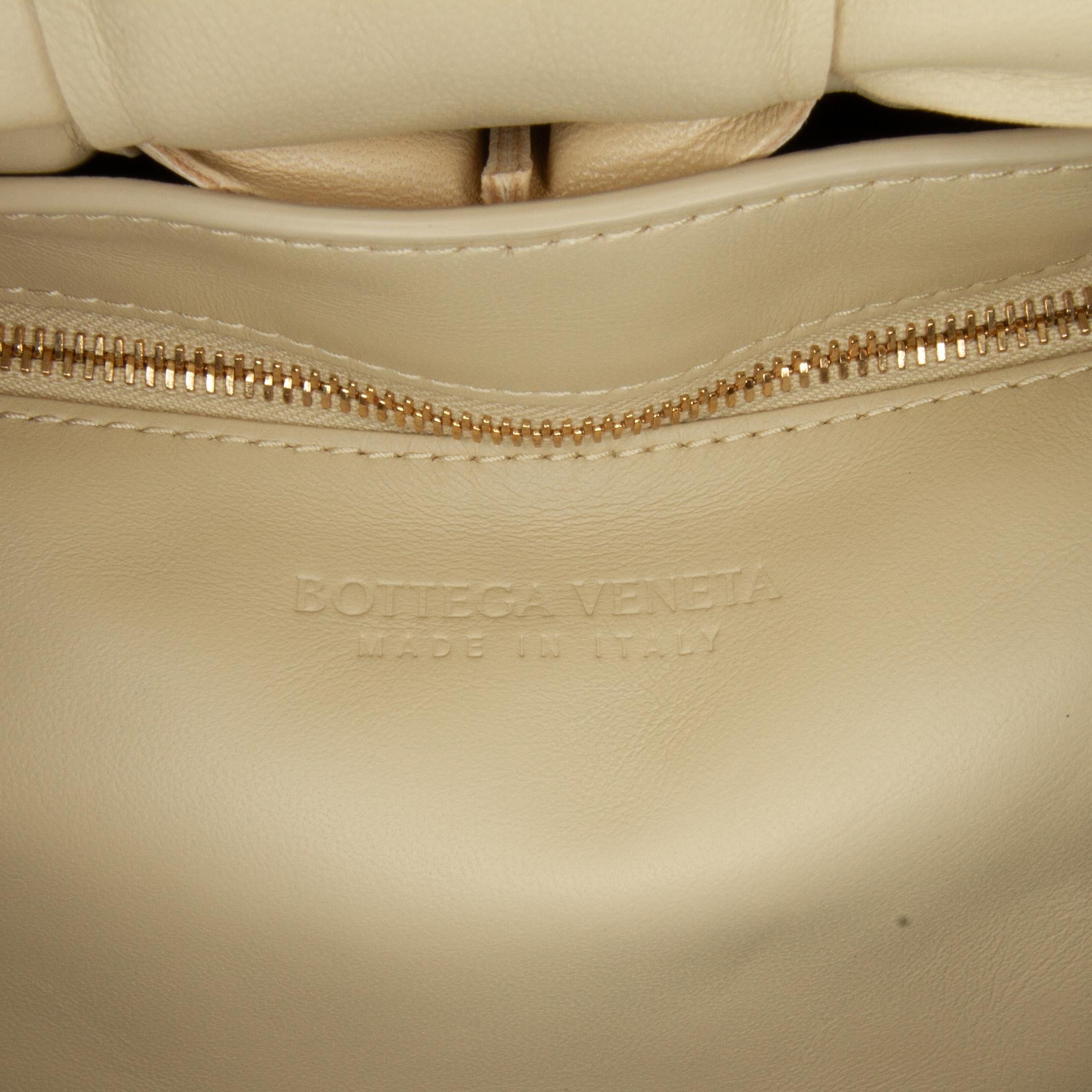 Bottega Veneta Maxi Intrecciato Padded Cassette Chain (SHG-BvbV9I)