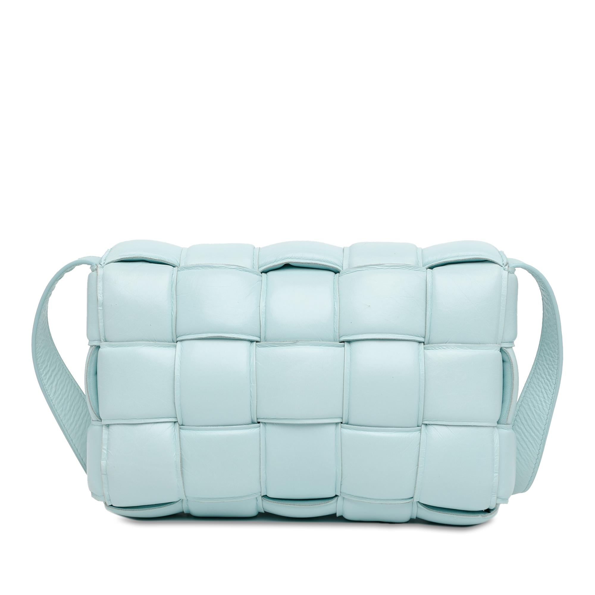 Bottega Veneta Maxi Intrecciato Padded Cassette Crossbody (SHG-jw6xH3)