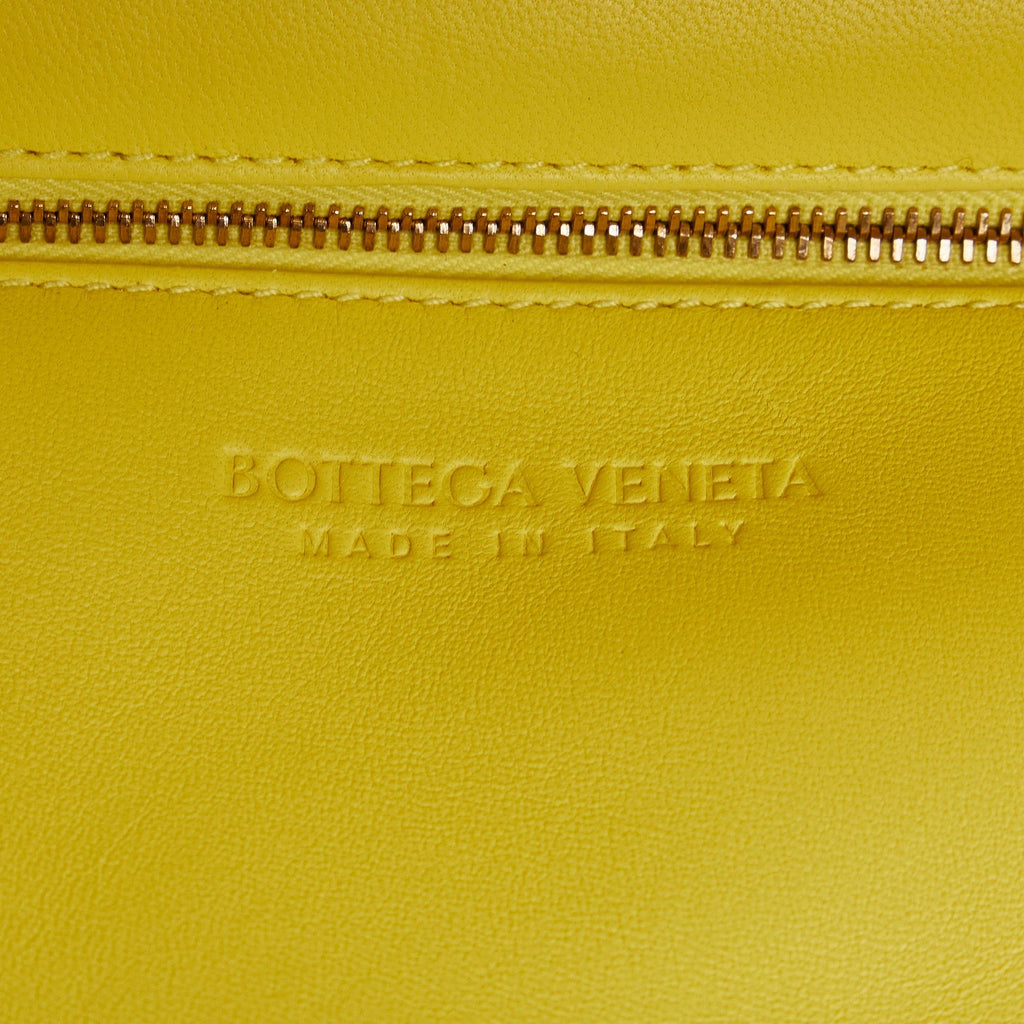 Bottega Veneta Maxi Intrecciato Padded Leather Satchel (SHG-592MwA)