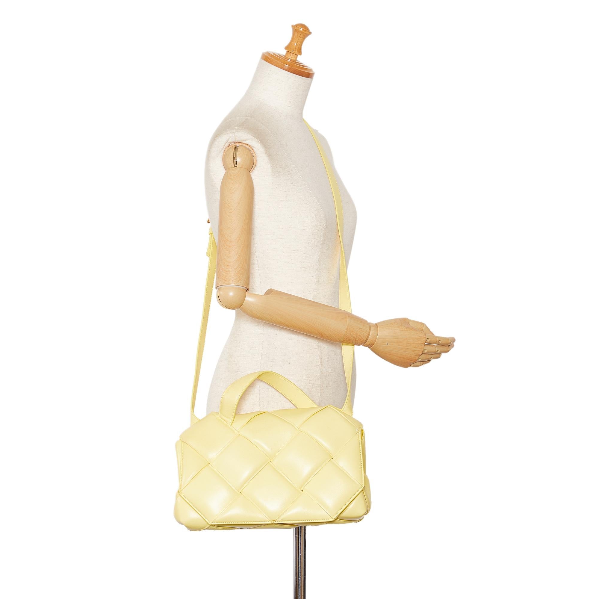 Bottega Veneta Maxi Intrecciato Padded Leather Satchel (SHG-592MwA)