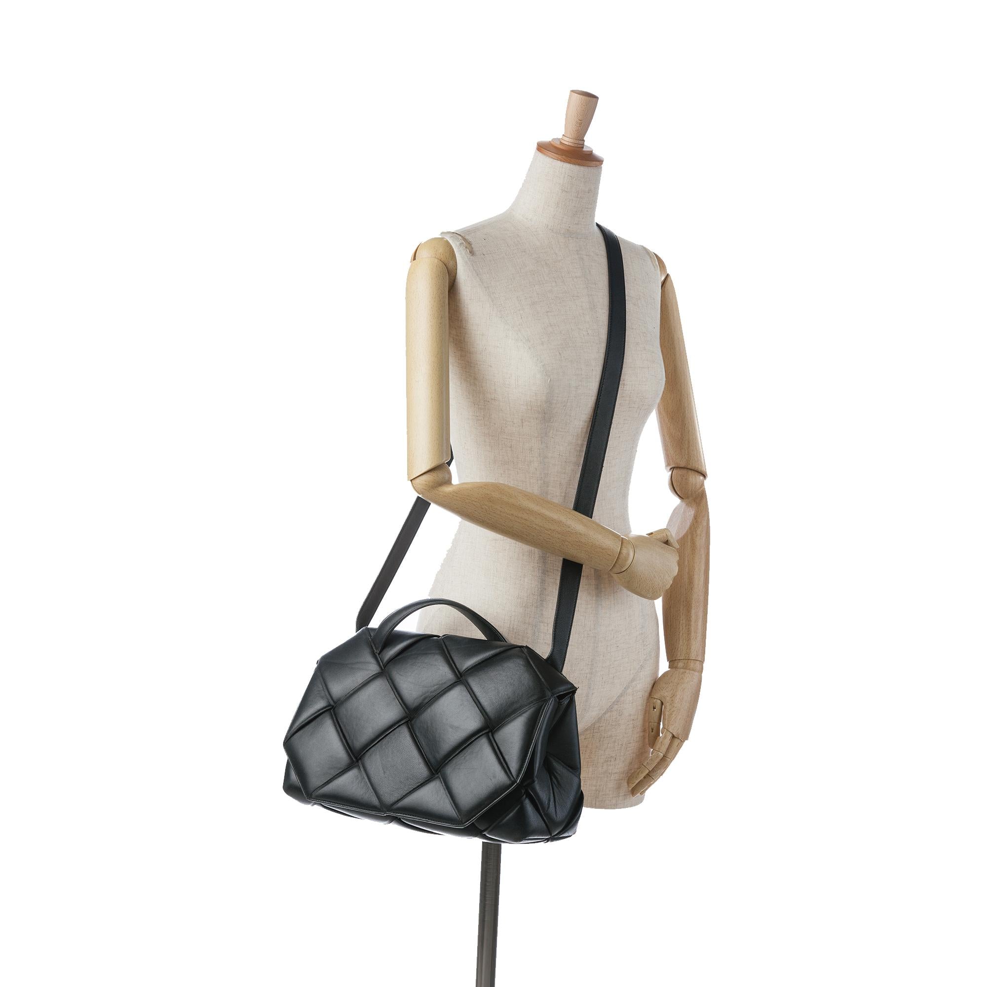Bottega Veneta Maxi Intrecciato Padded Leather Satchel (SHG-sOI9vi)
