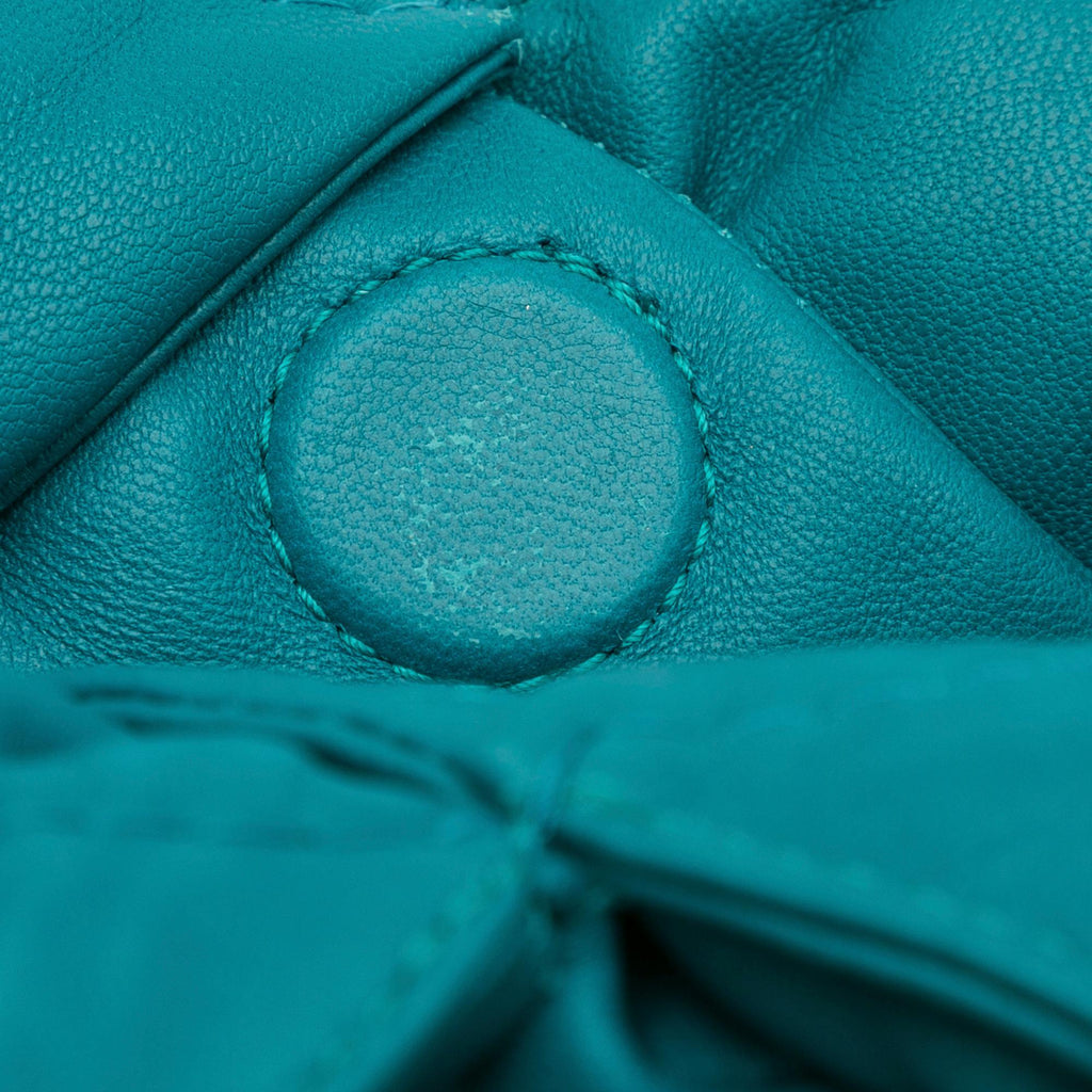 Bottega Veneta Maxi Intrecciato Padded Lock Tote (SHG-vtAVXH)