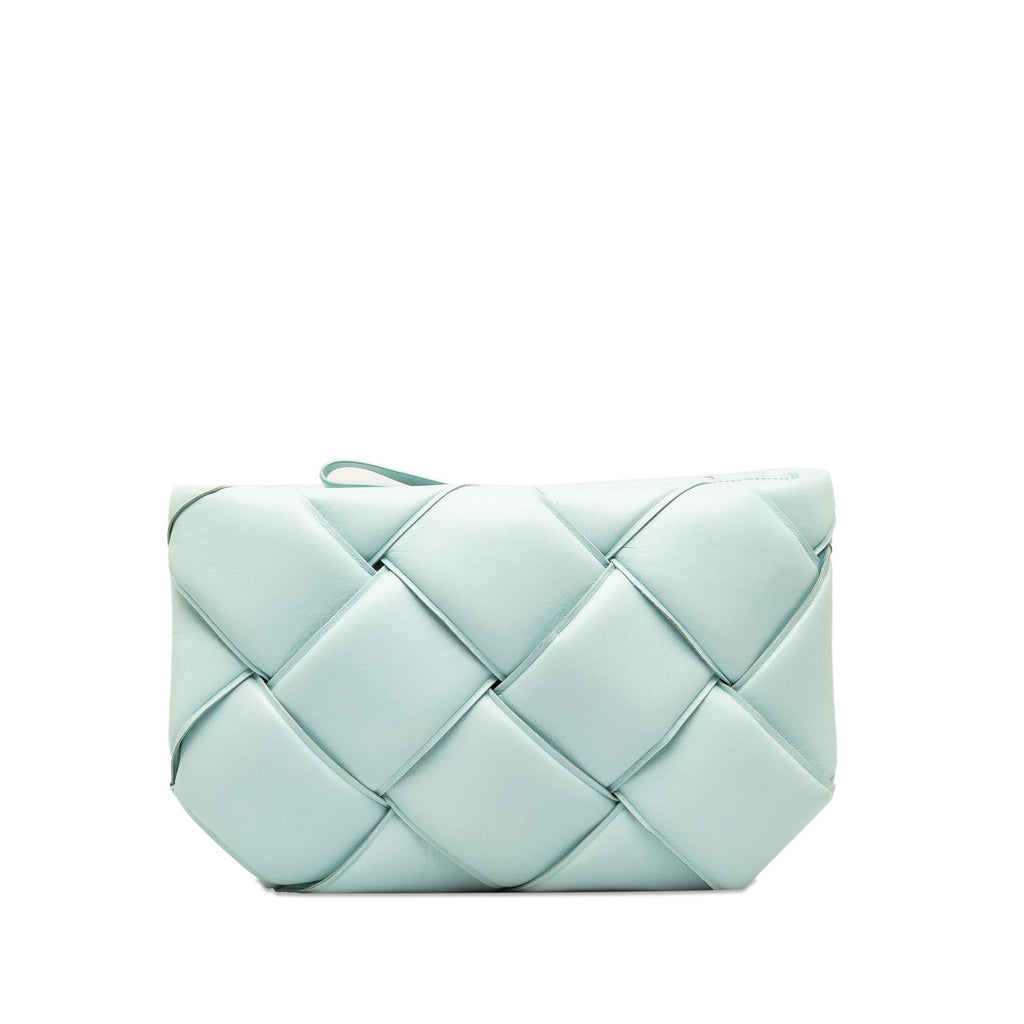 Bottega Veneta Maxi Intrecciato Padded Pouch (SHG-sieLdA)