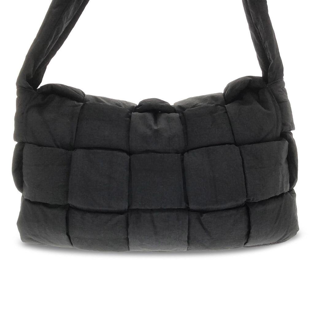 Bottega Veneta Maxi Intrecciato Padded Tech Cassette (SHG-s65SGg)