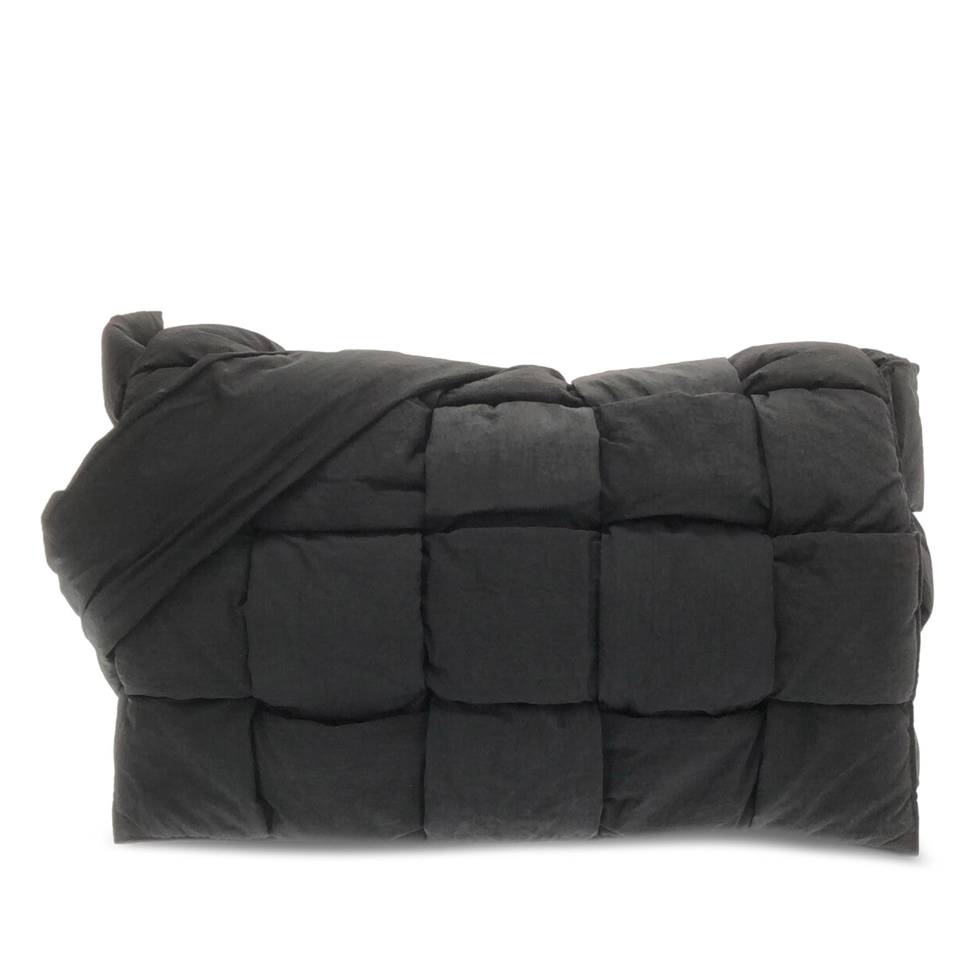 Bottega Veneta Maxi Intrecciato Padded Tech Cassette (SHG-s65SGg)