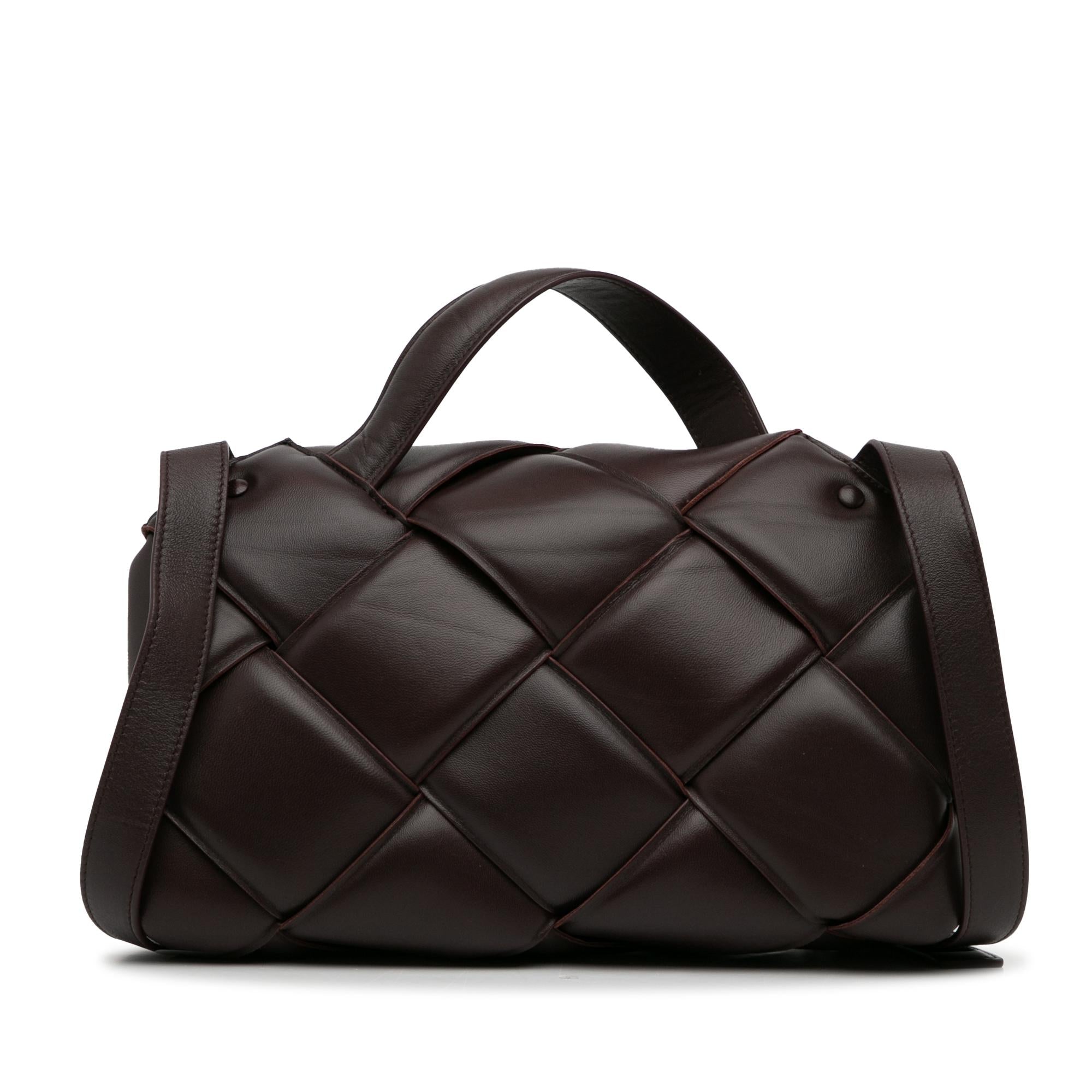 Bottega Veneta Maxi Intrecciato Padded Top Handle Bag (SHG-HVhsoo)