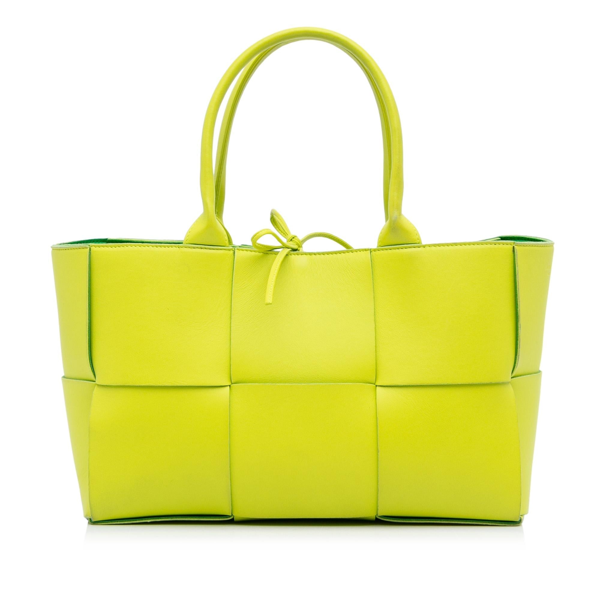 Bottega Veneta Maxi Intrecciato Small Arco Tote (SHG-NZFDyZ)