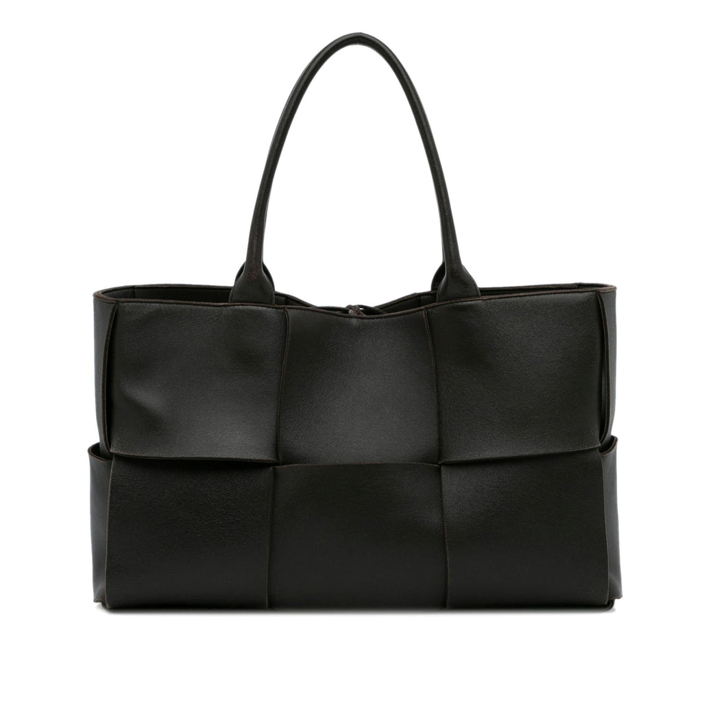 Bottega Veneta Maxi Intrecciato Small Arco Tote (SHG-hRd6If)