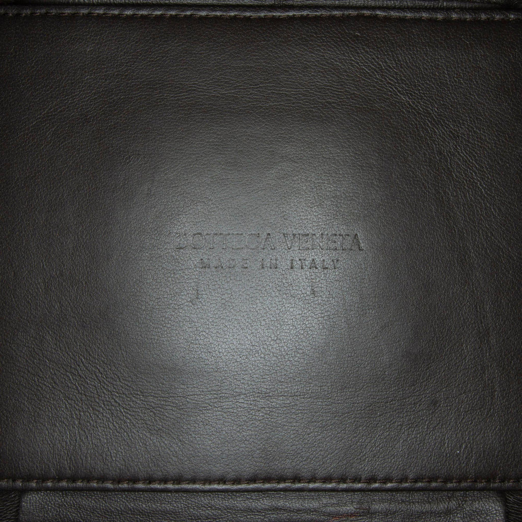 Bottega Veneta Maxi Intrecciato Small Arco Tote (SHG-hRd6If)