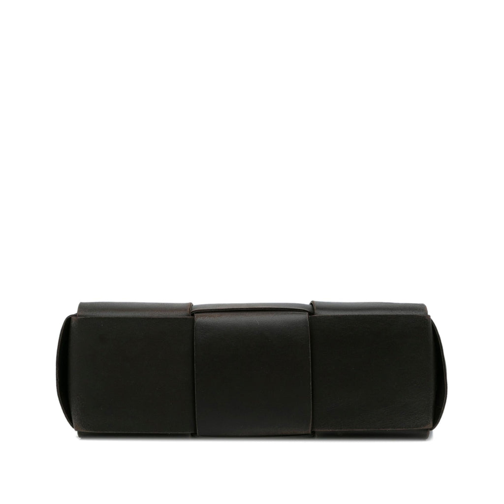 Bottega Veneta Maxi Intrecciato Small Arco Tote (SHG-hRd6If)