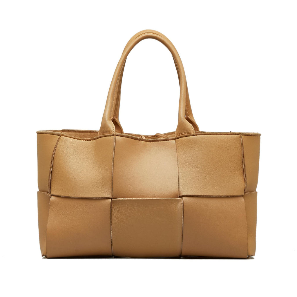 Bottega Veneta Maxi Intrecciato Small Arco Tote (SHG-bQunFk)
