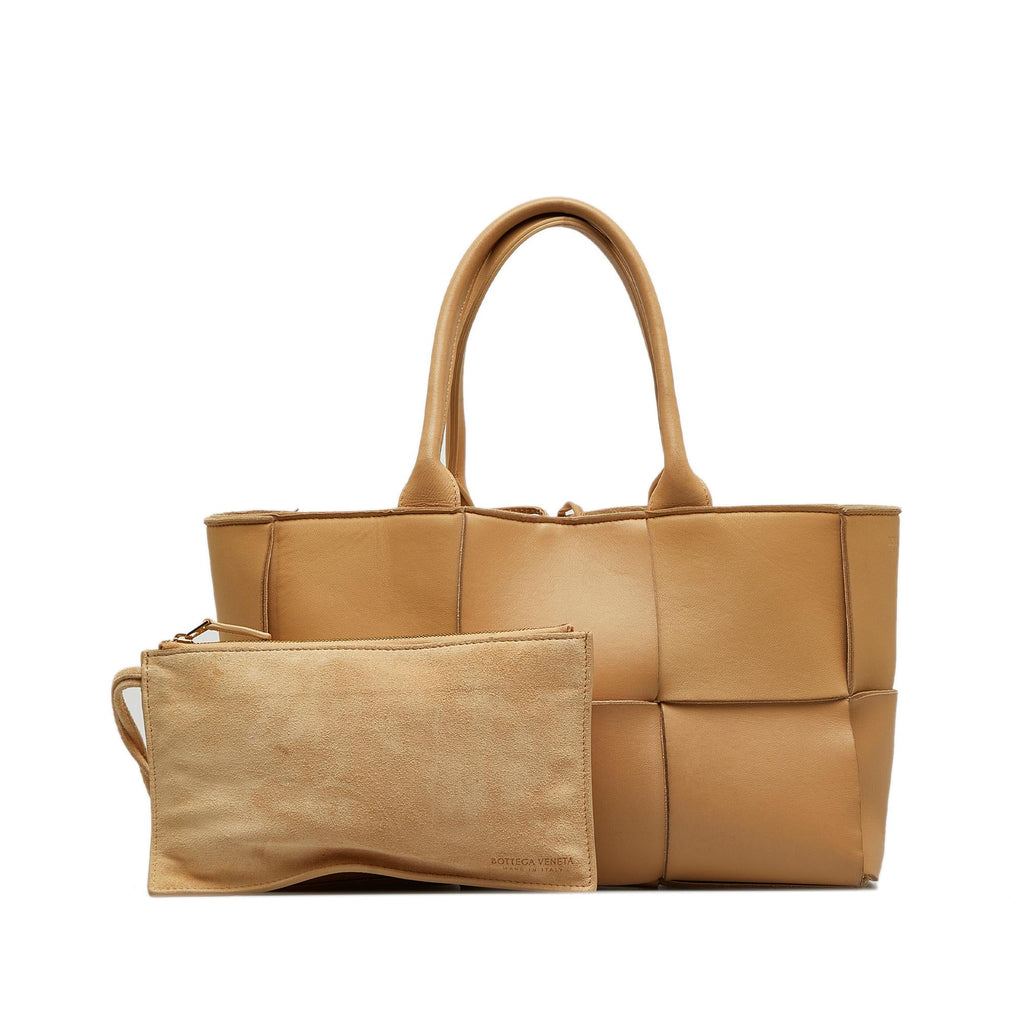 Bottega Veneta Maxi Intrecciato Small Arco Tote (SHG-bQunFk)