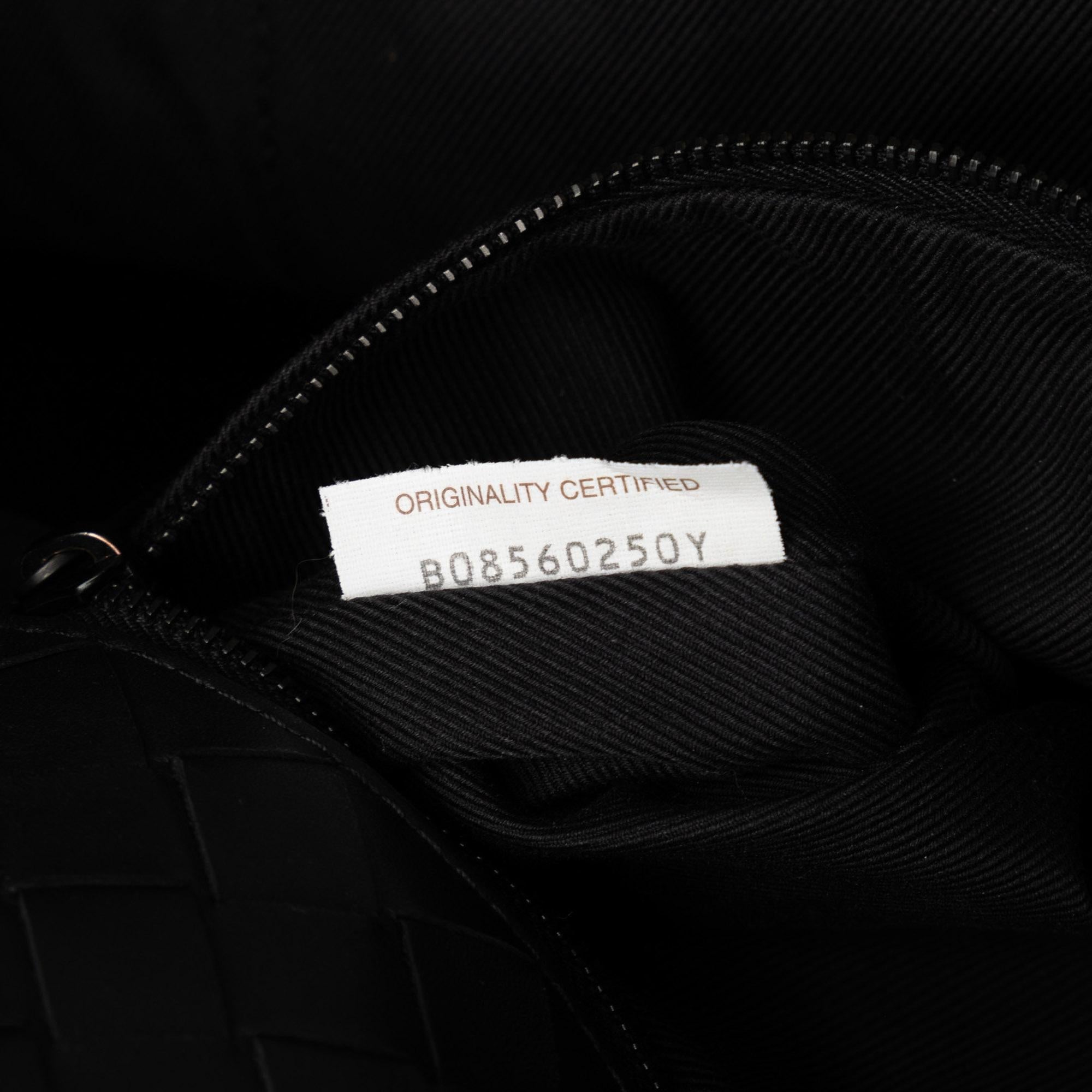 Bottega Veneta Maxi Intrecciato Tote Bag (SHG-E6I3K3)