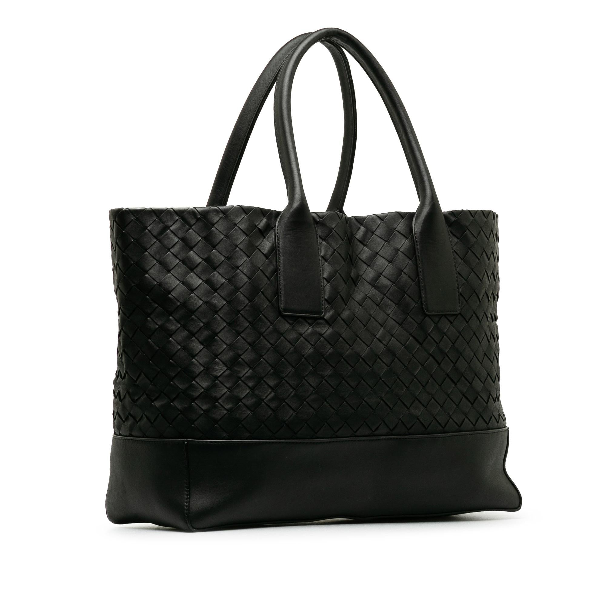 Bottega Veneta Maxi Intrecciato Tote Bag (SHG-E6I3K3)