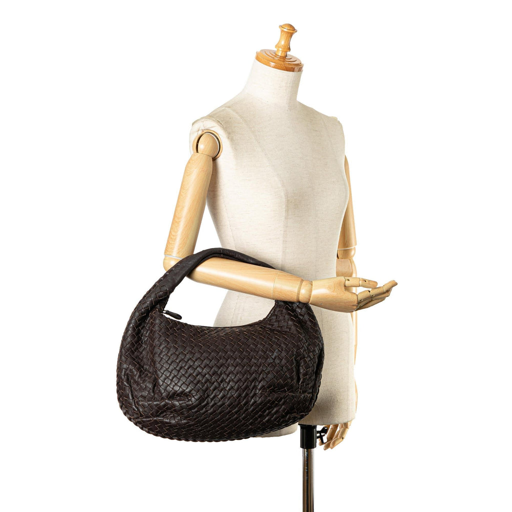 Bottega Veneta Medium Intrecciato Belly Hobo Bag (SHG-rWaxeN)