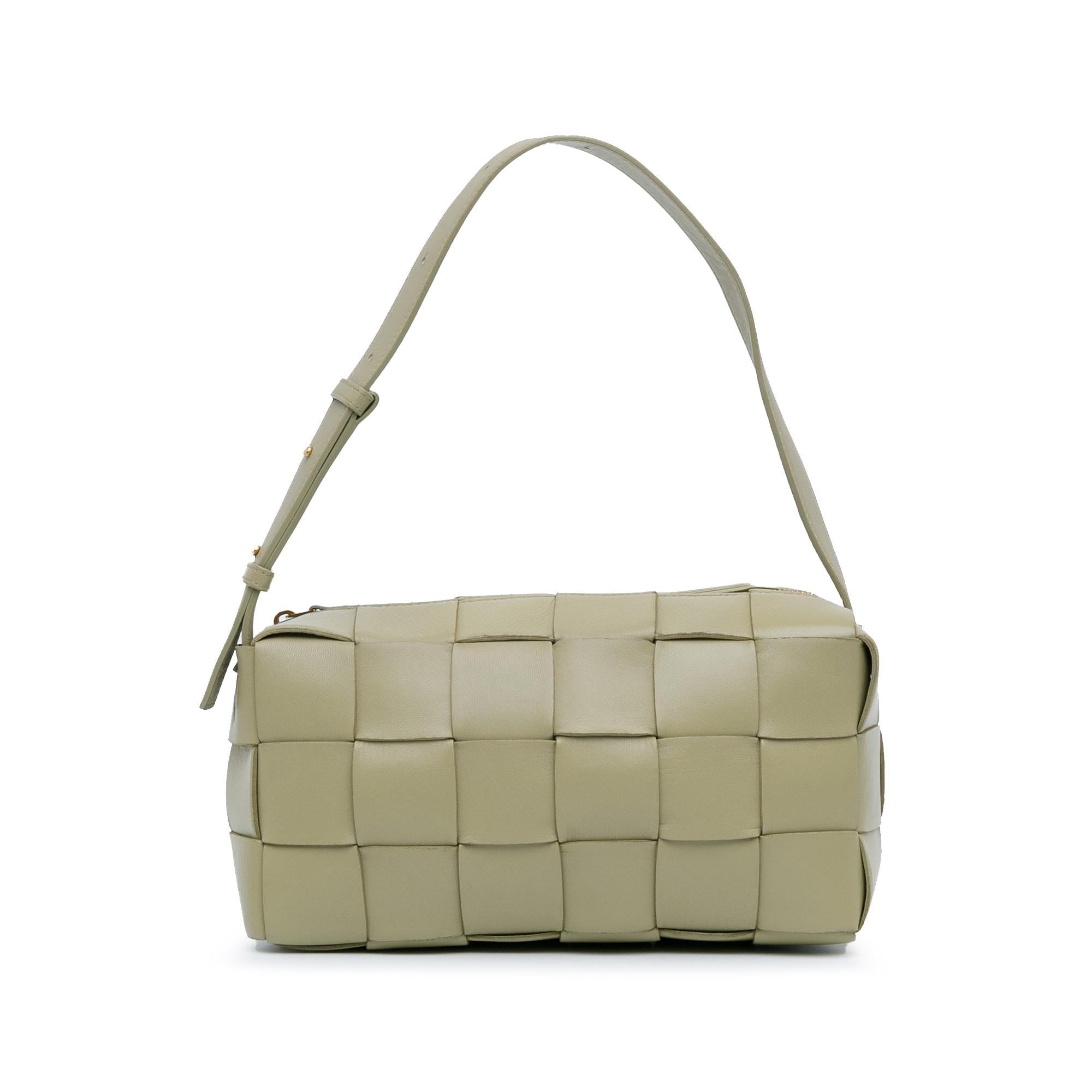 Bottega Veneta Medium Intrecciato Brick Cassette (SHG-vxs423)