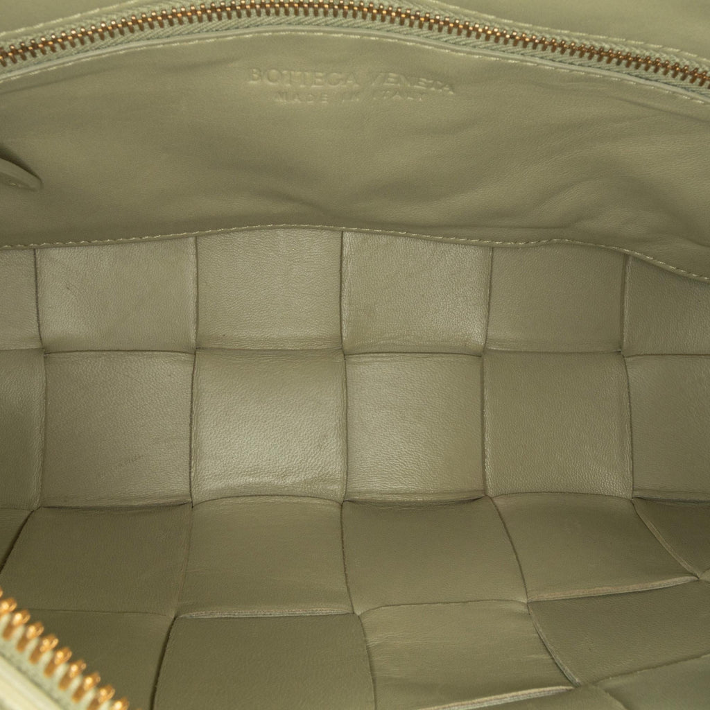 Bottega Veneta Medium Intrecciato Brick Cassette (SHG-vxs423)
