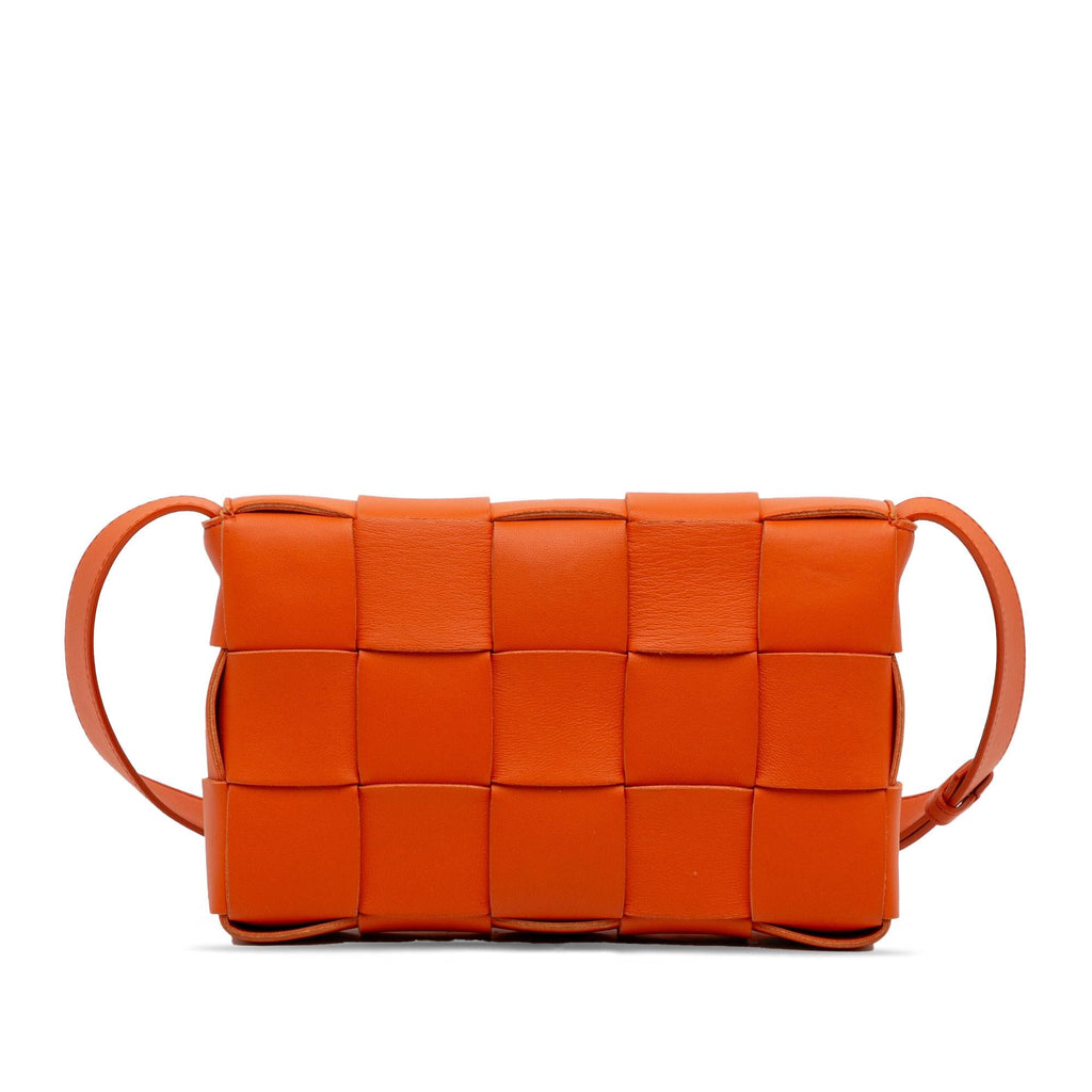 Bottega Veneta Medium Intrecciato Cassette (SHG-SDckAD)