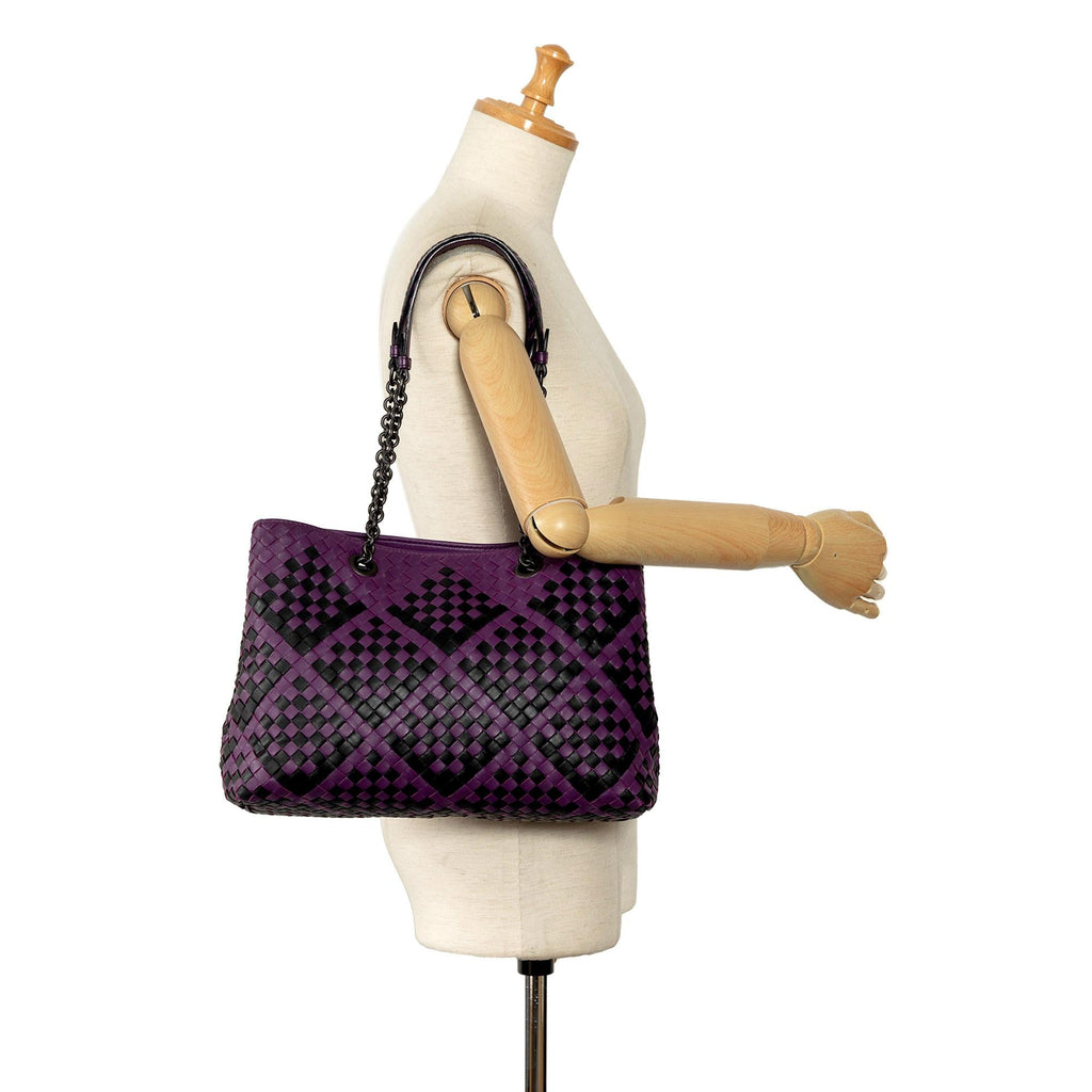 Bottega Veneta Medium Intrecciato Double Chain Tote (SHG-ABYAuX)