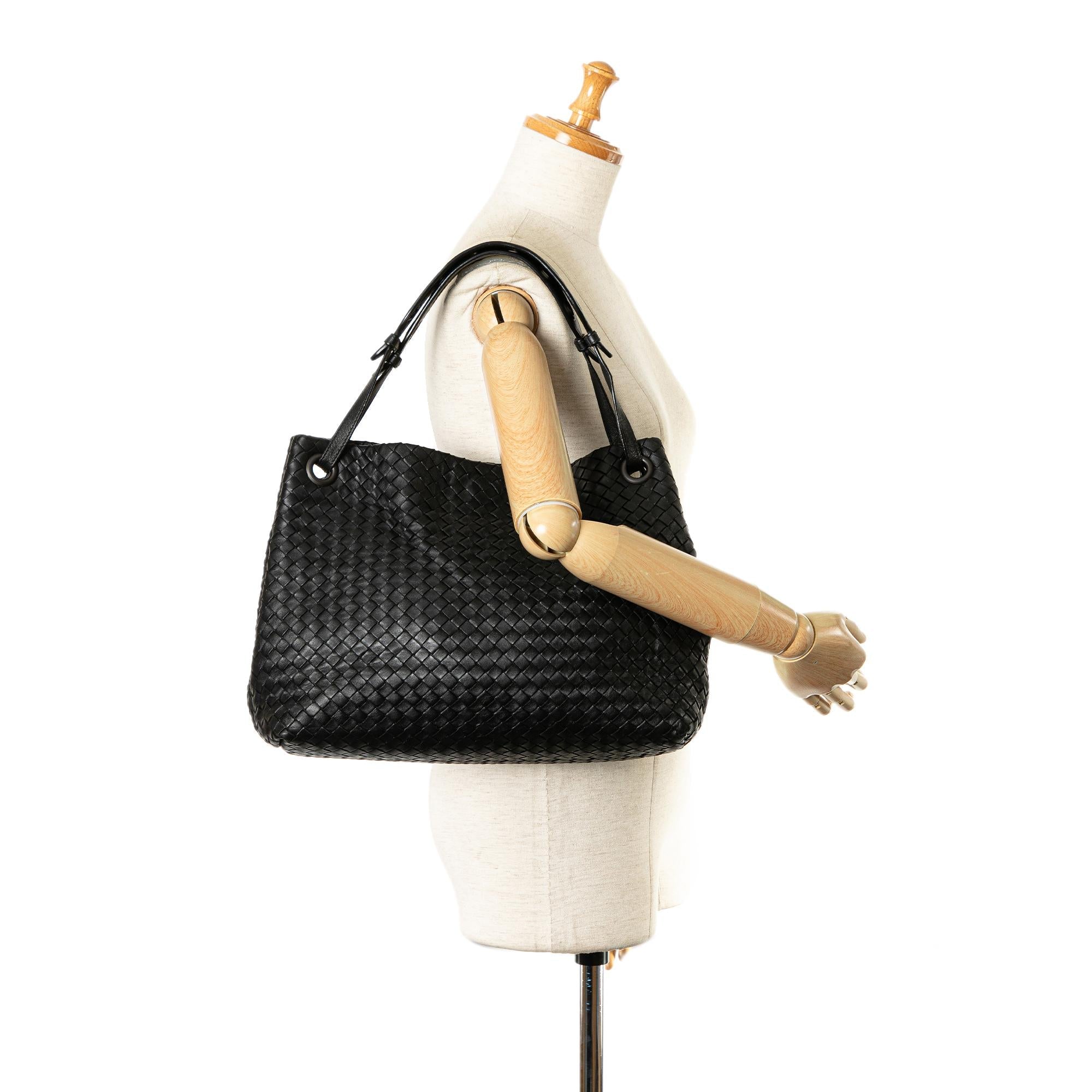 Bottega Veneta Medium Intrecciato Garda (SHG-tmLd1O)