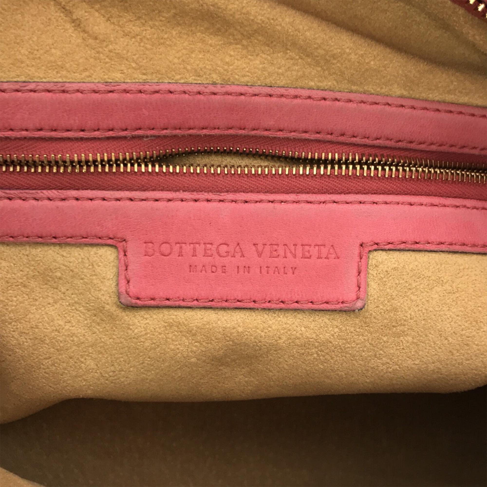 Bottega Veneta Medium Intrecciato Hobo (SHG-7SnBv7)